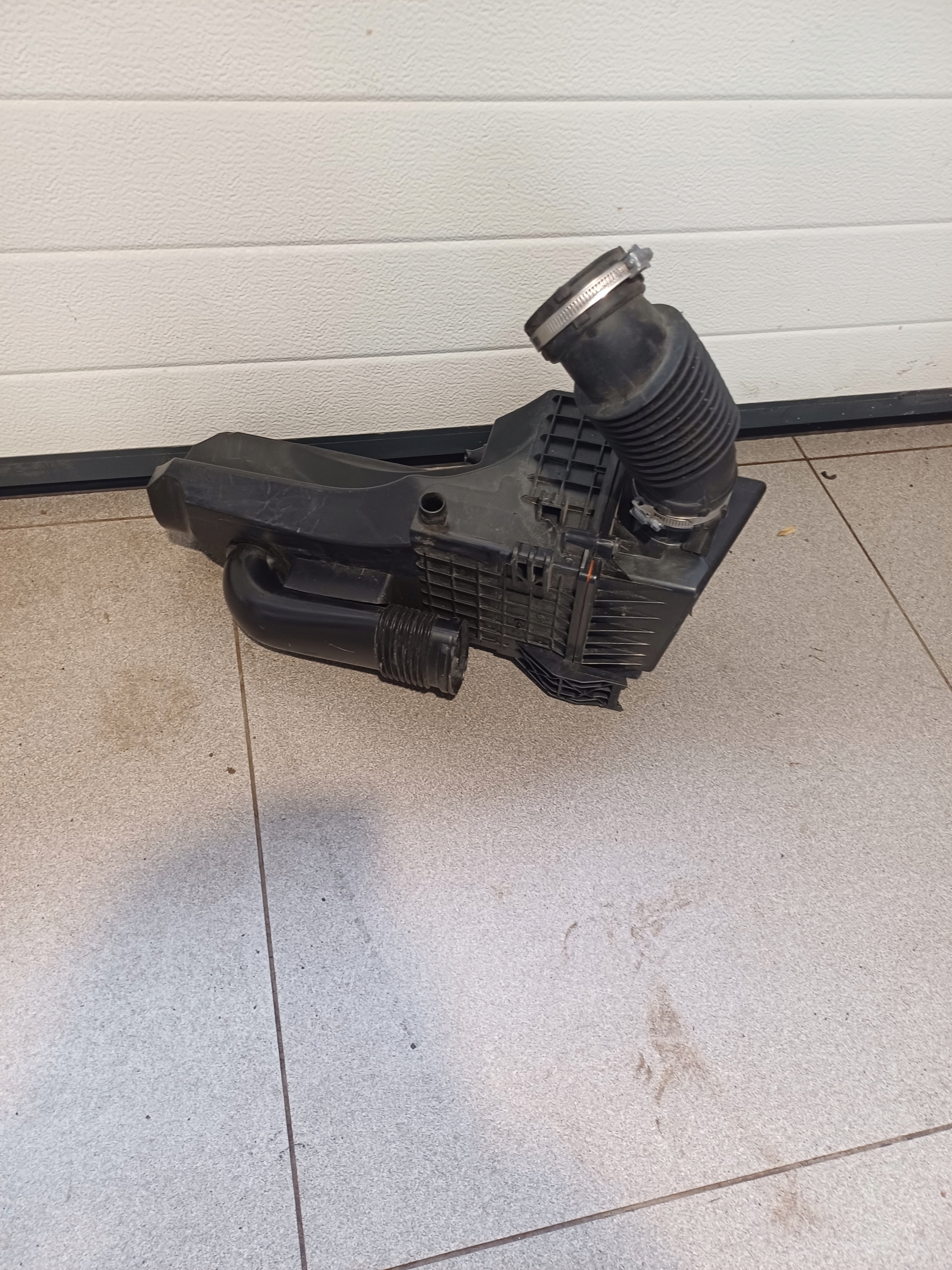Gehäuse filter luft FORD FIESTA MK7 VII 8V21-9600HB