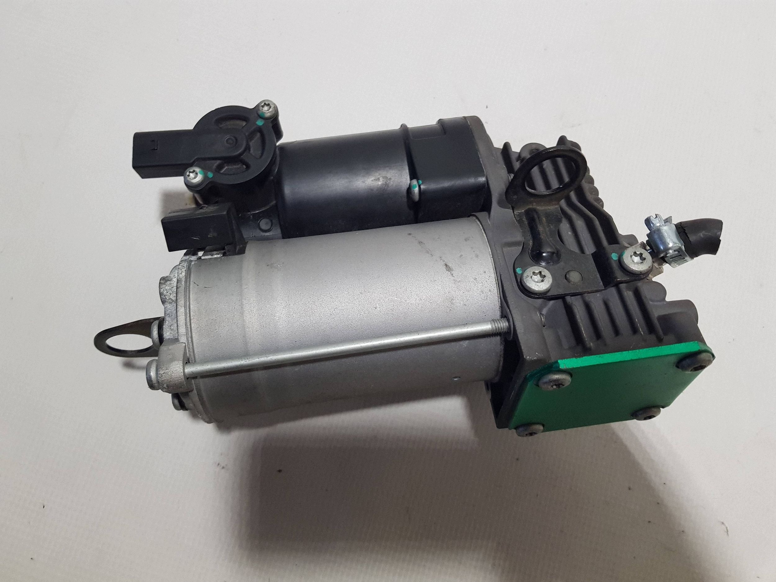 légrugó kompresszor AIRMATIC hátsó hátsó Mercedes ML W164 GL X164