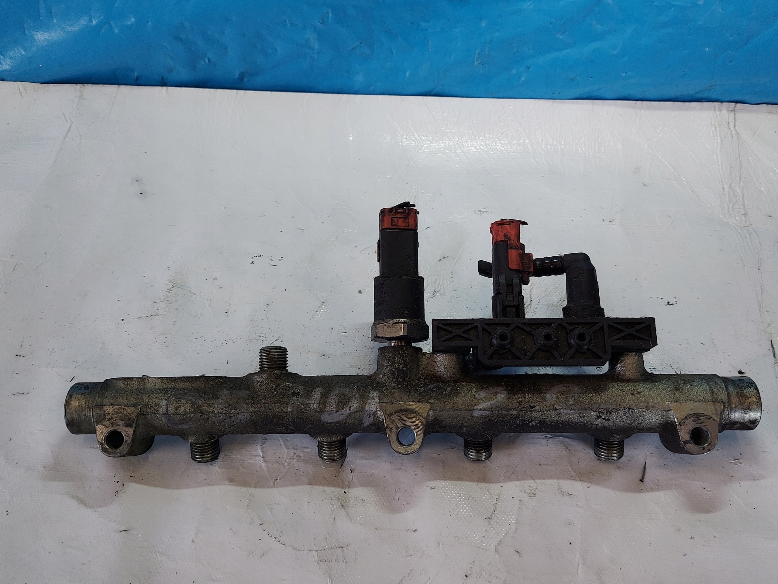 Rampe injection CITROEN C8 2.2 HDI 0445214017