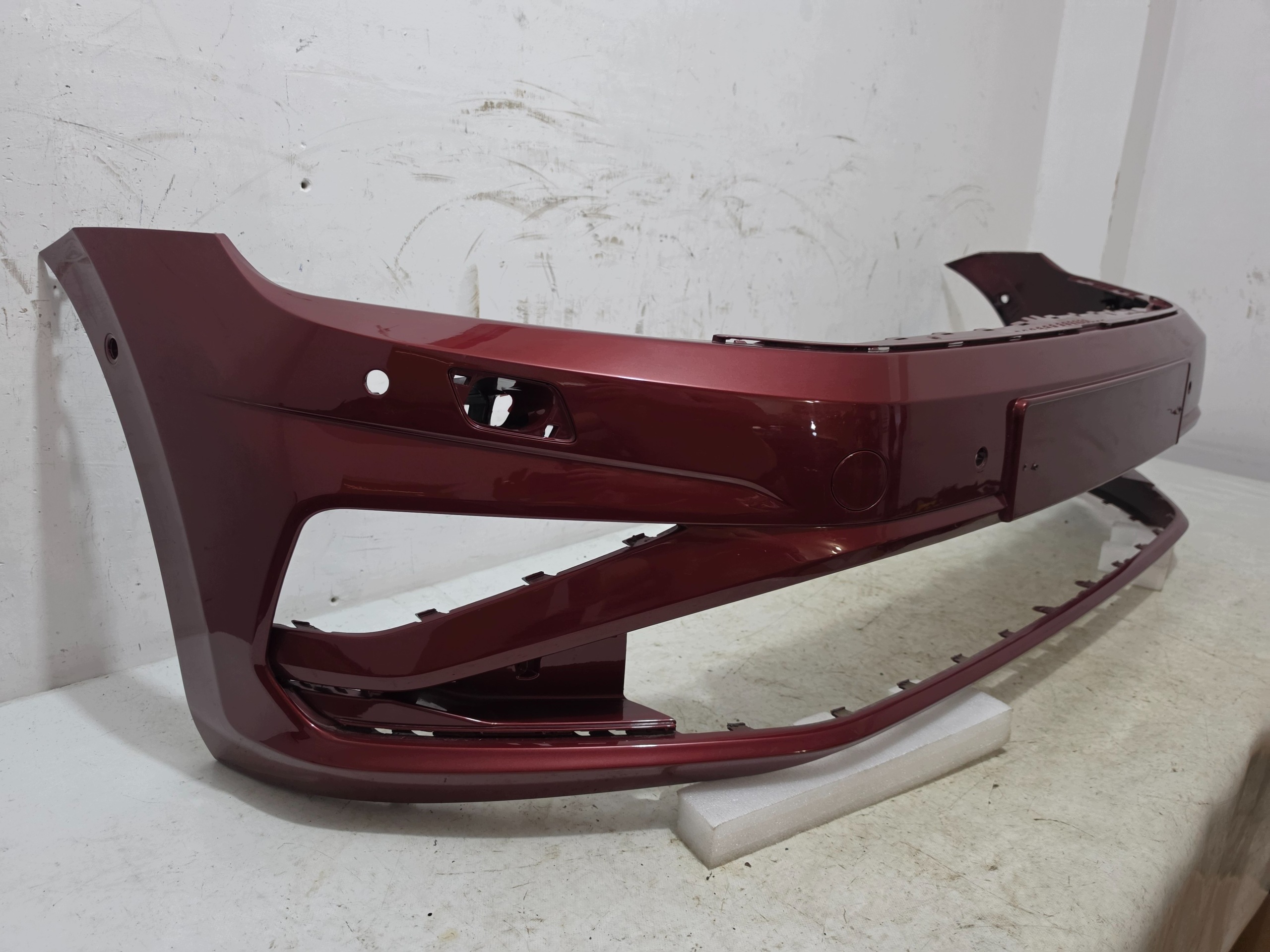 ^ VW GOLF SPORTSVAN LIFT 2017r-- front bumper front 510807221