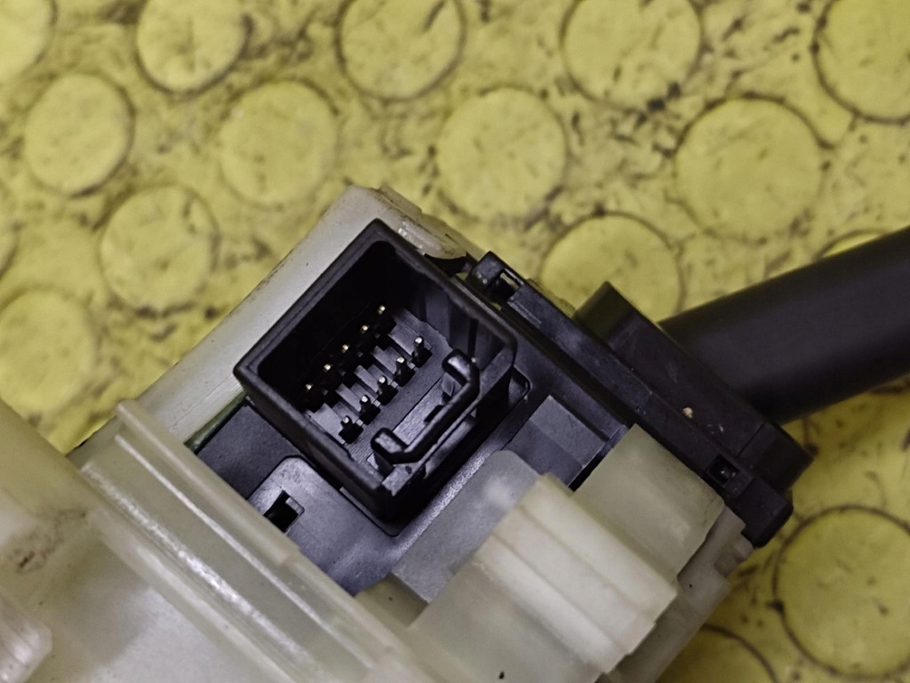 MITSUBISHI OUTLANDER levers ZESPOLONY