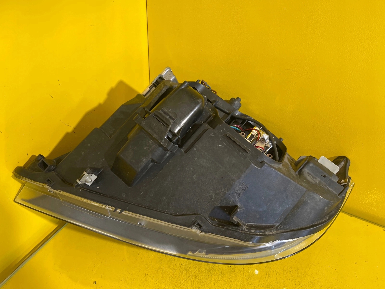 light right Bmw 3 E90 E91 05-08 Bi-Xenon