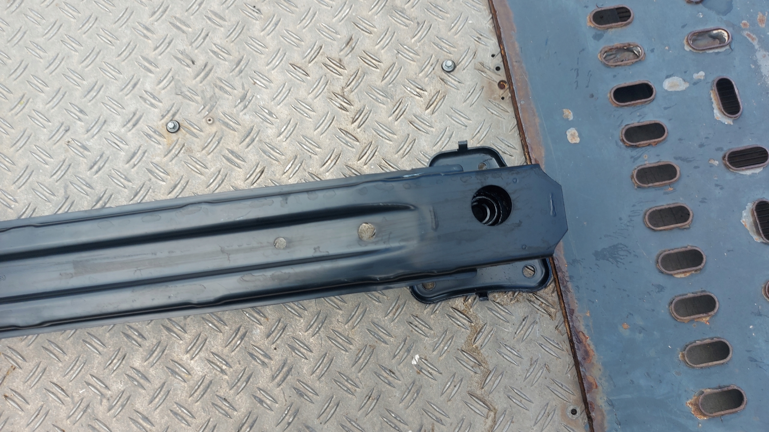 bumper support rear part rear TOYOTA COROLLA E21 sedan