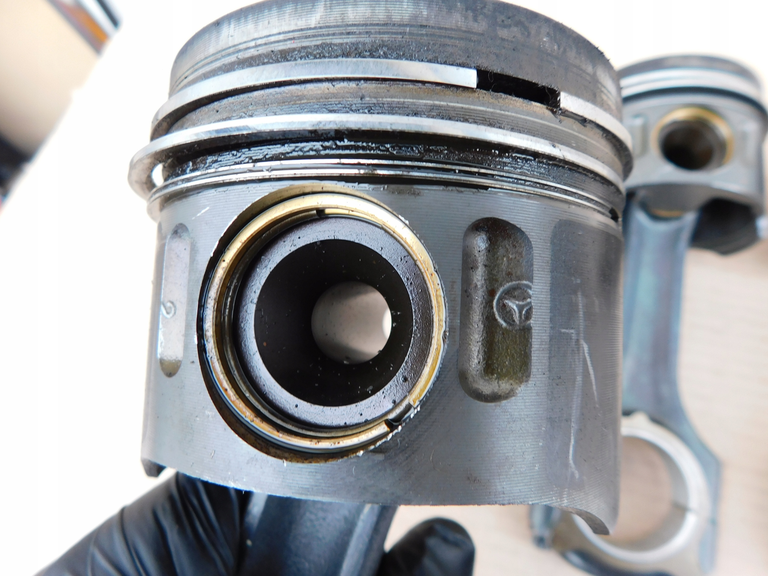 piston with connecting rod running board Mercedes Sprinter 906 2.2 CDI OM646 03x85
