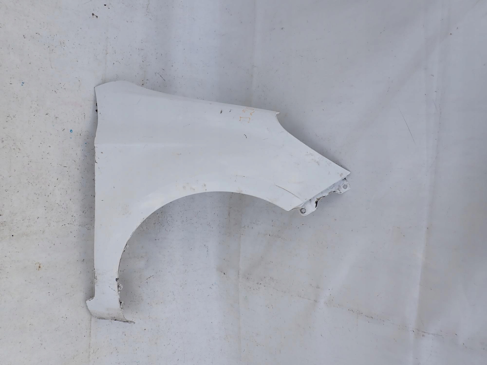 HYUNDAI I20 and 1 08-12 fender front front right