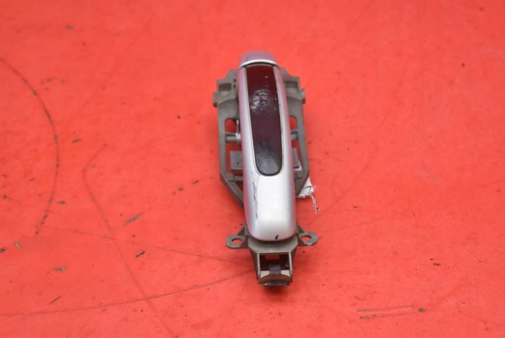 klika levá předek přední SREBRNA KEYLESS 7L0837885C PORSCHE CAYENNE S 7L