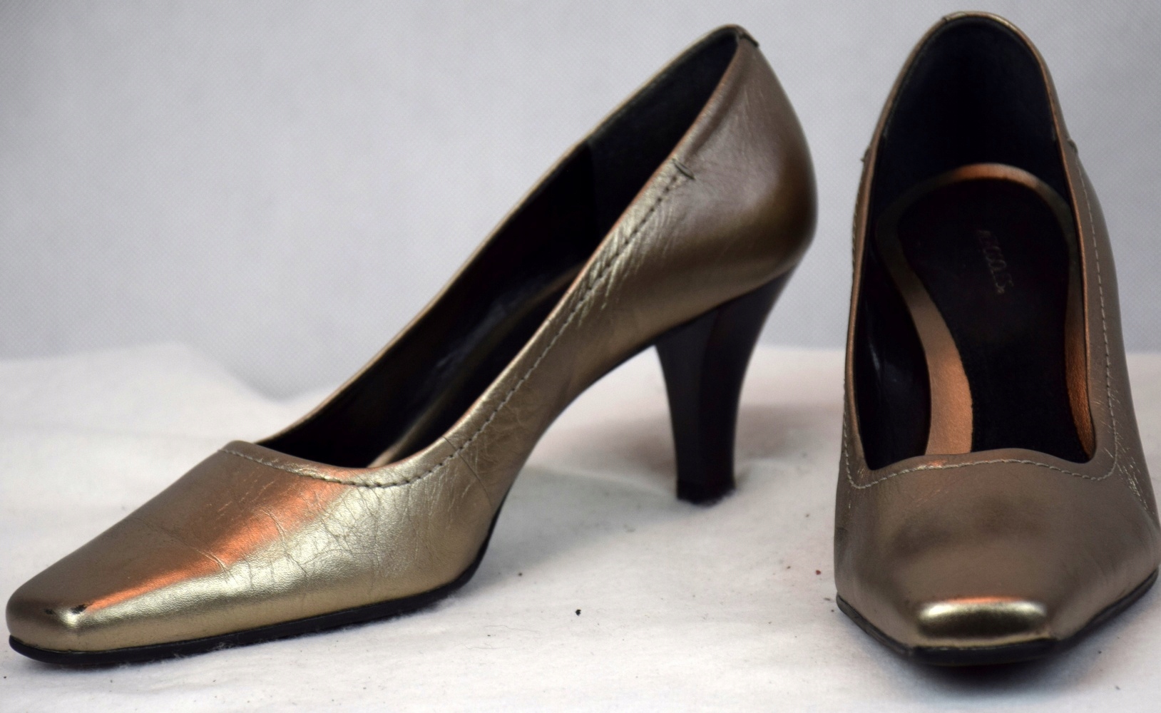 ZŁOTE BUTY CZÓŁENKA NA SŁUPKU SKÓRA NATURALNA R.40