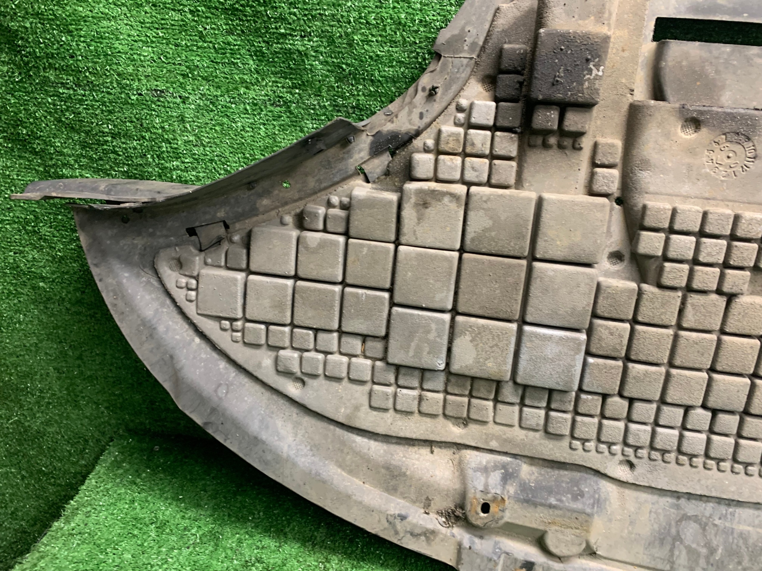 cover lower of the engine AUDI A6 C6 - 2004-2011 original 4F0863821K