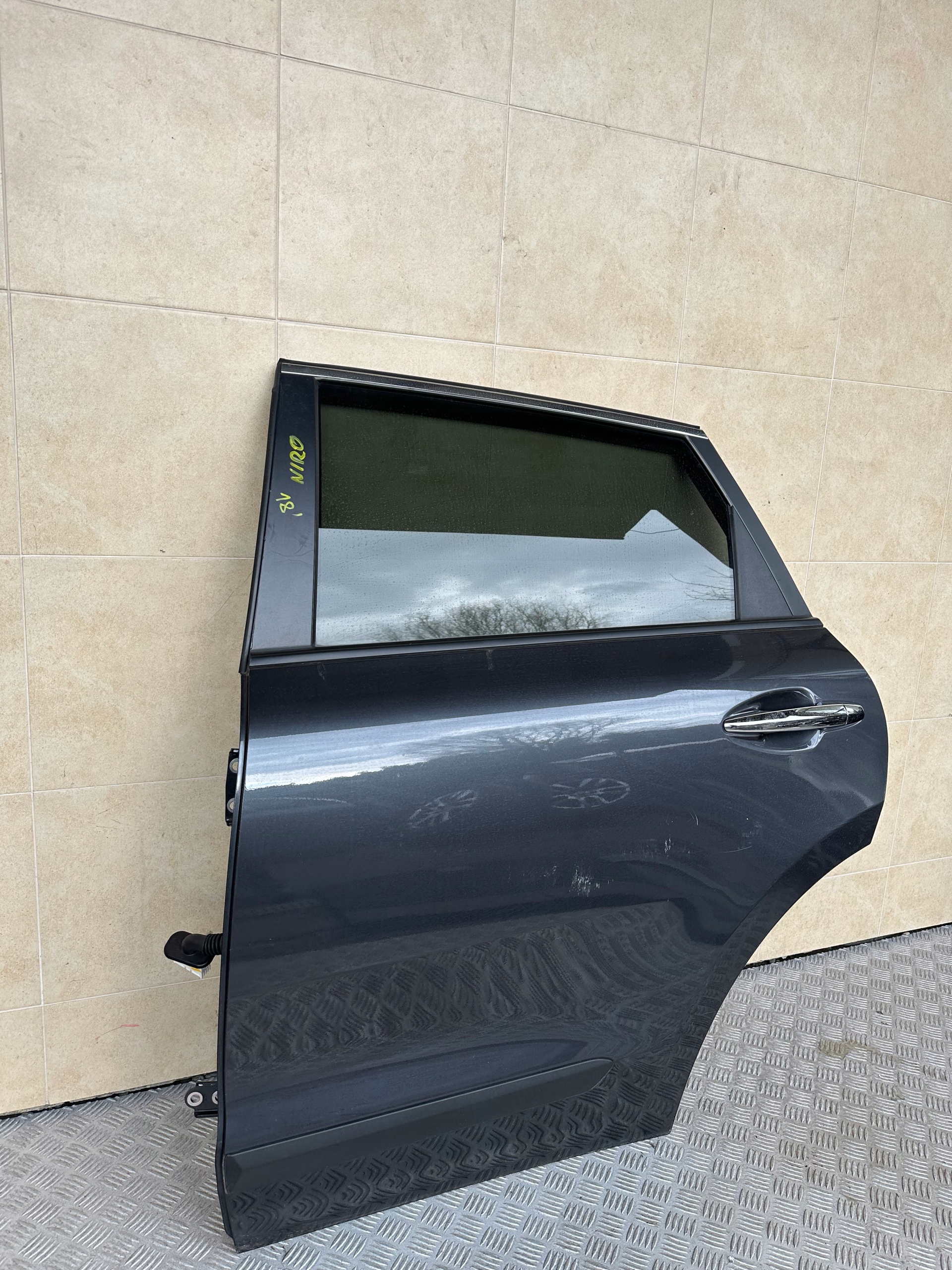 DRZWI KOMPLETNE LEWE KIA NIRO 2018 ROK Kolor do lakierowania