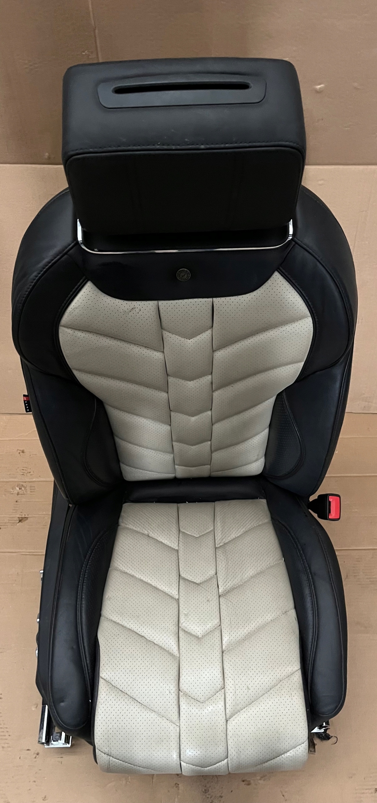 seat front right BENTLEY BENTAYGA 1