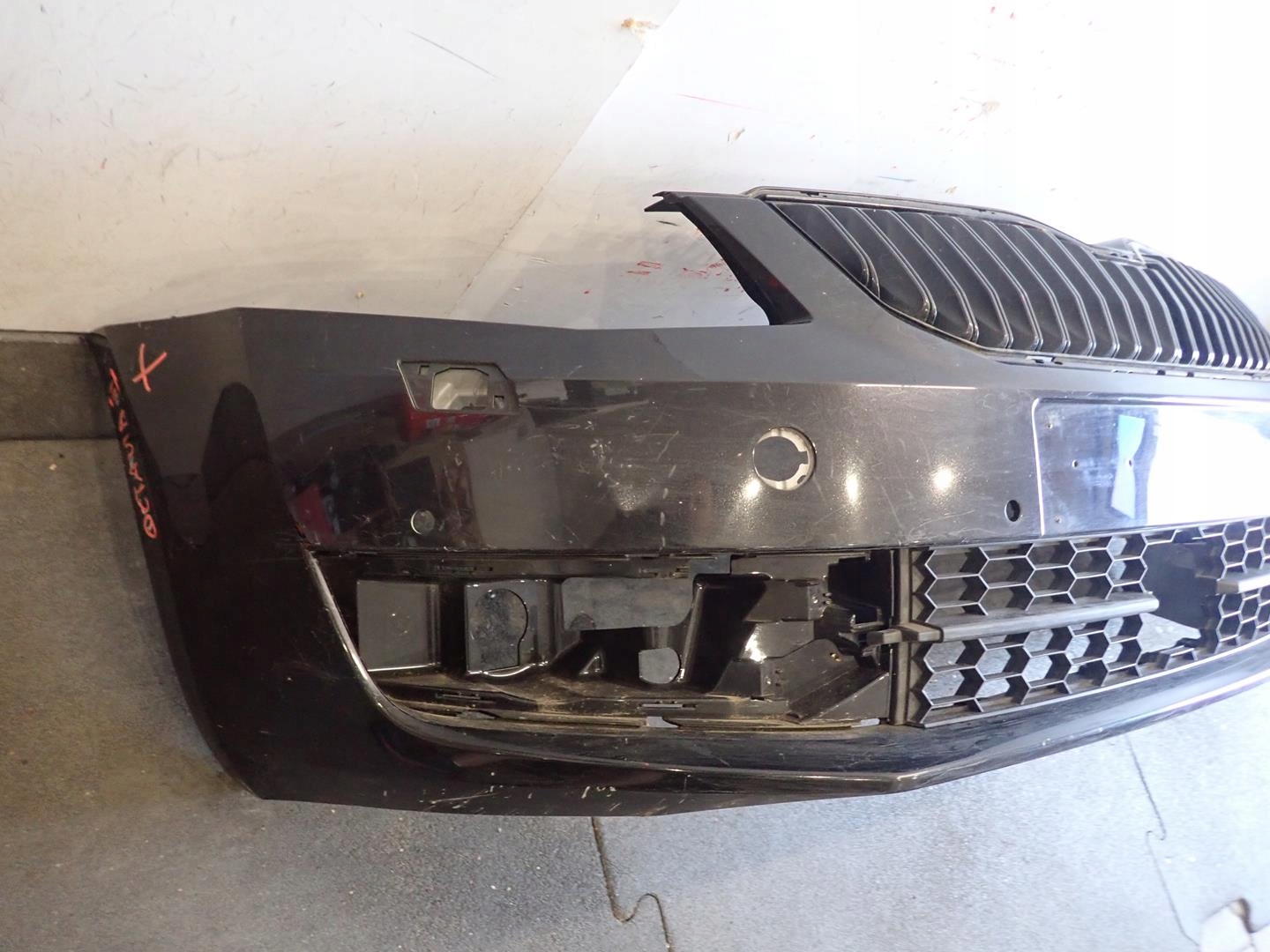 bumper front front SKODA OCTAVIA III 2012- 5E0807221