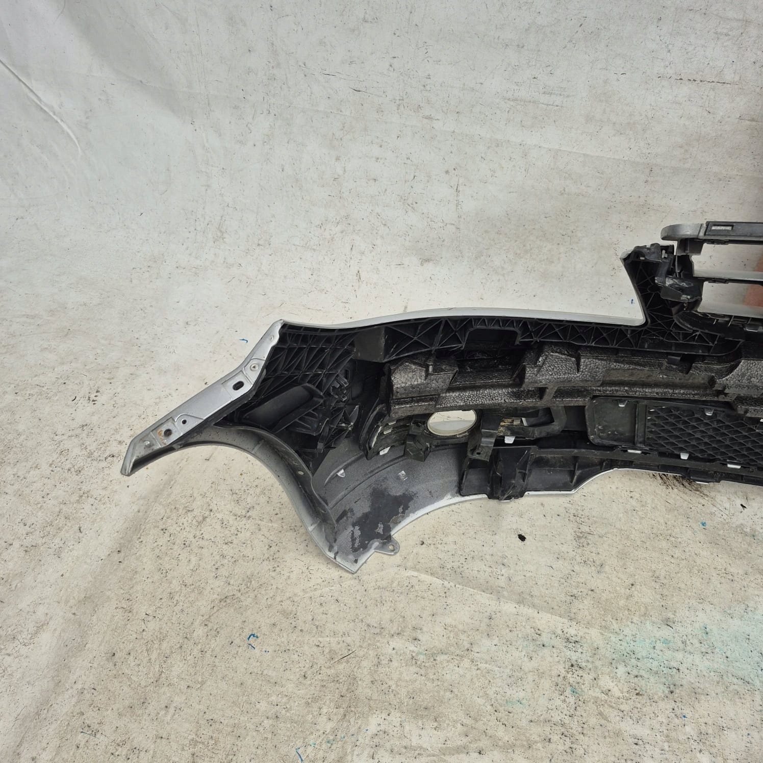 MERCEDES C KLASA W204 08-12 bumper front front PDC A2048850025