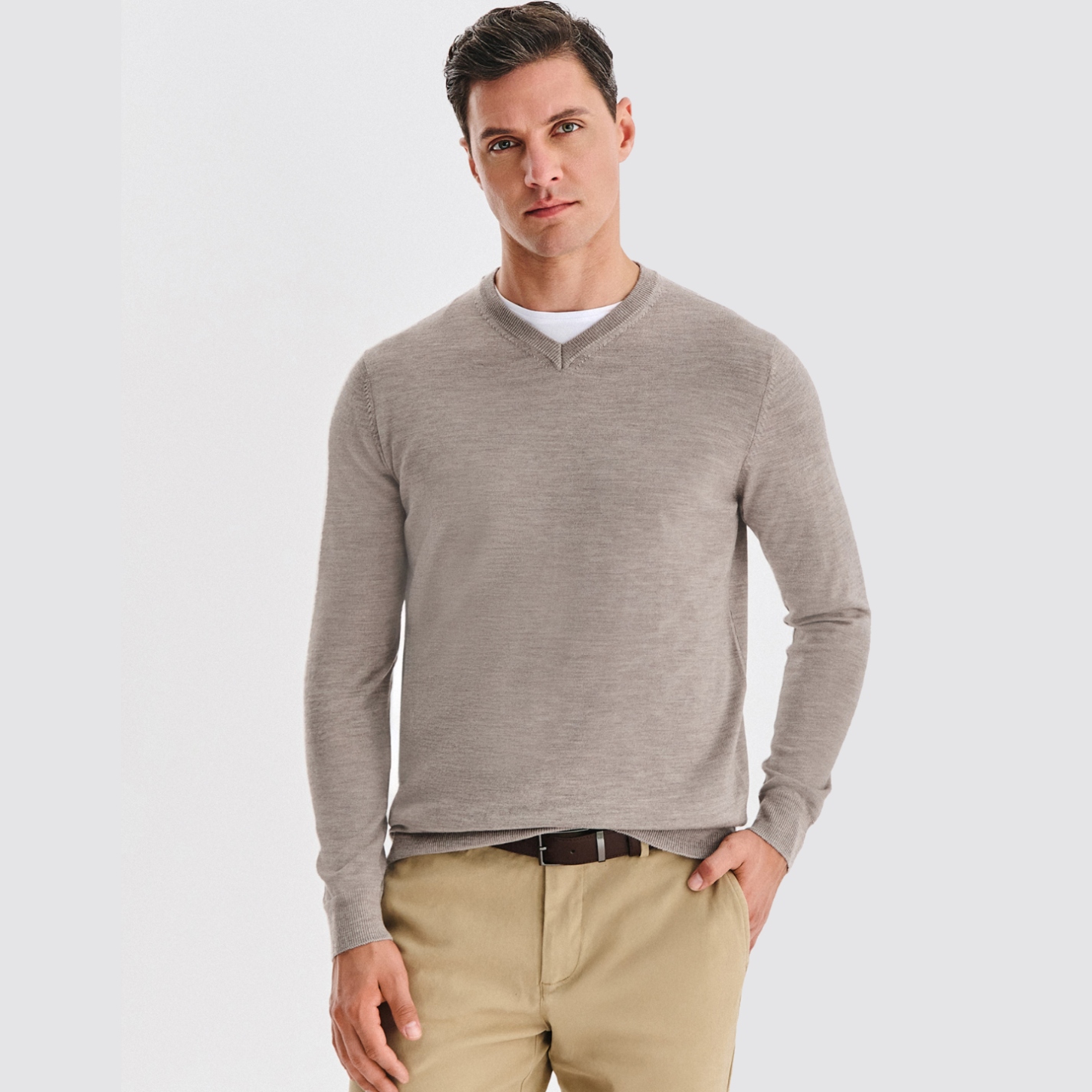 Béžový pánský svetr v-neck ze 100% merino vlny Pako Lorente vel