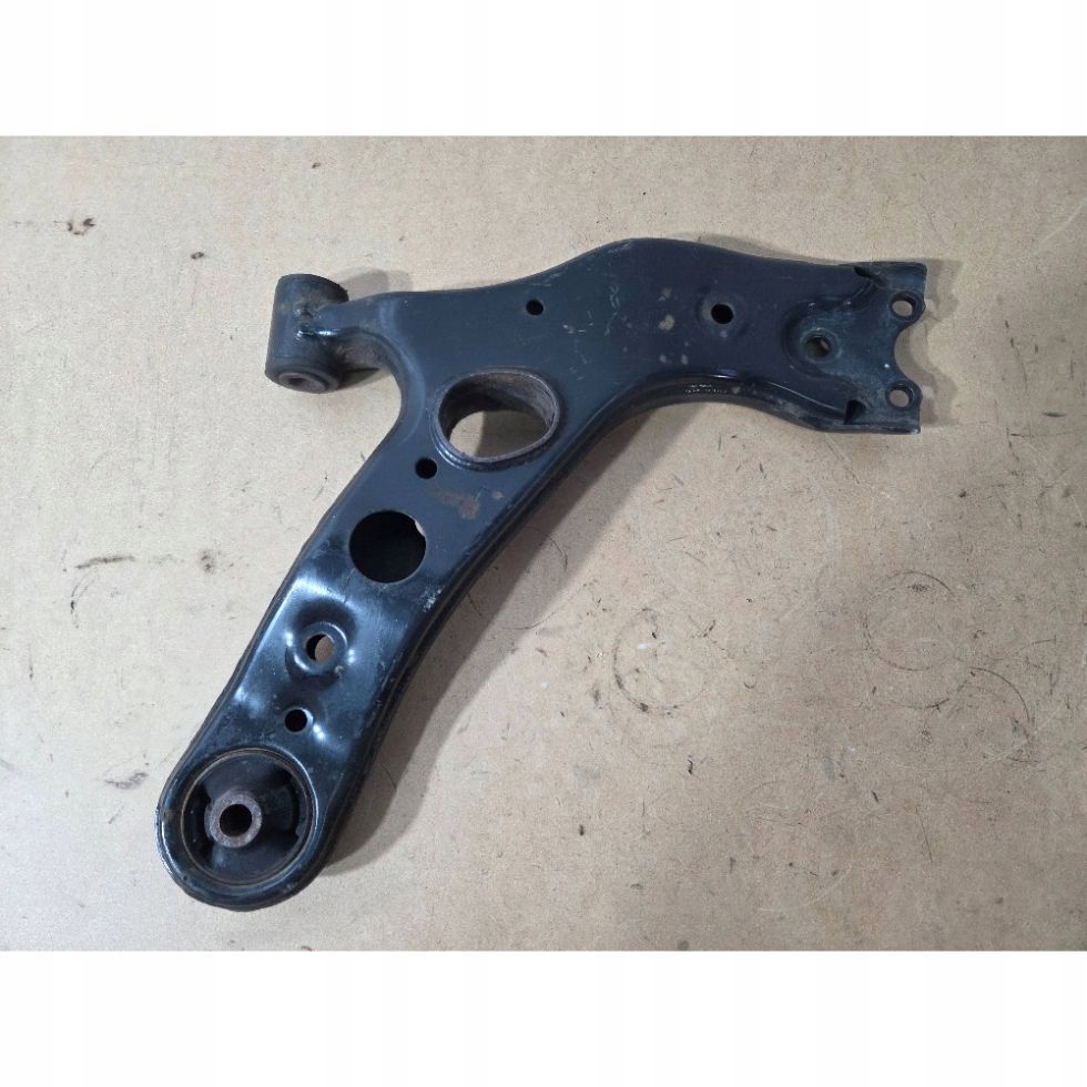 Lexus NX and RAV 4 IV arm front left (F824)