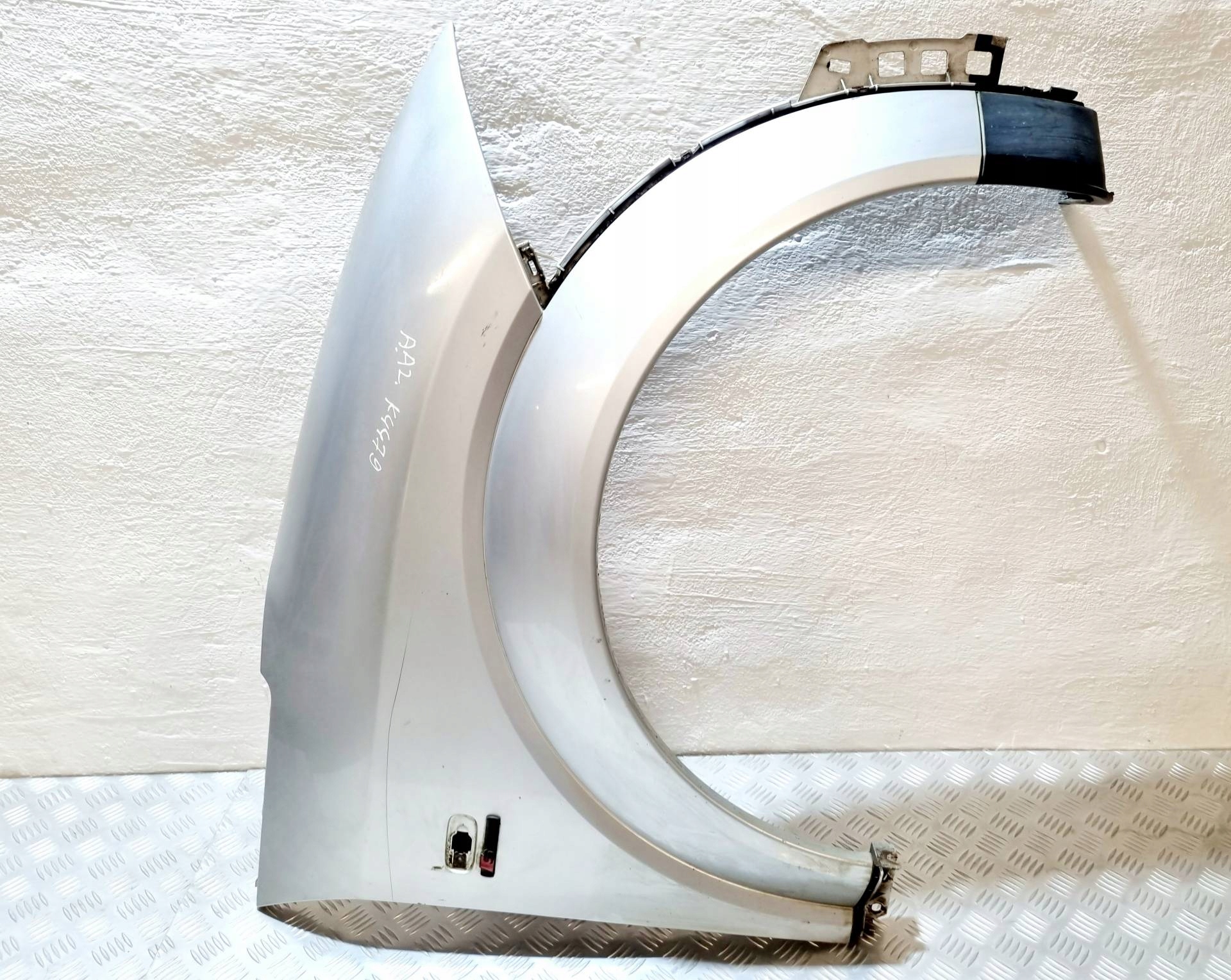 fender front right side Audi A2 8Z 2001 8Z0821106C