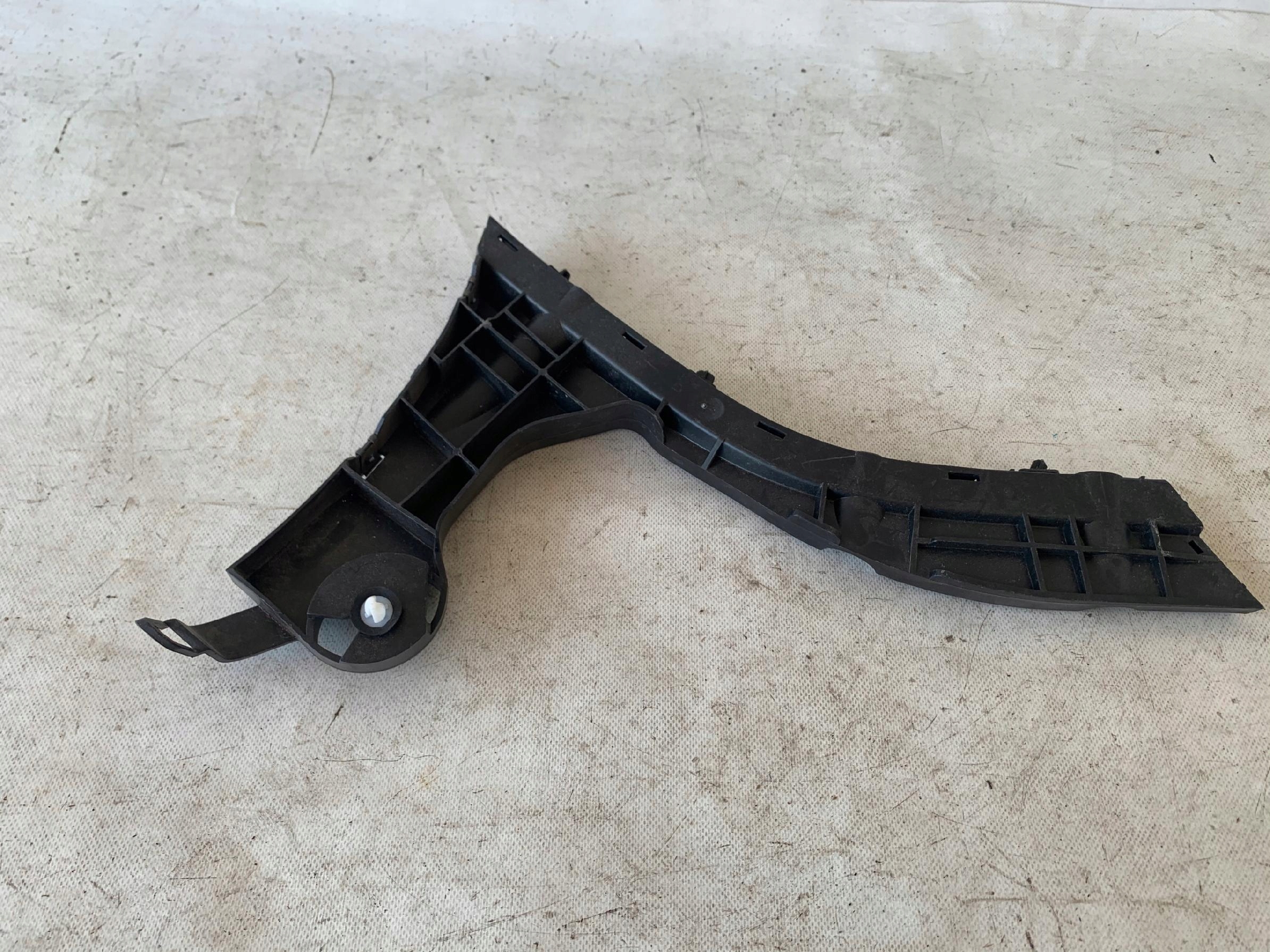 bumper bracket right rear part VOLVO XC60 30764698