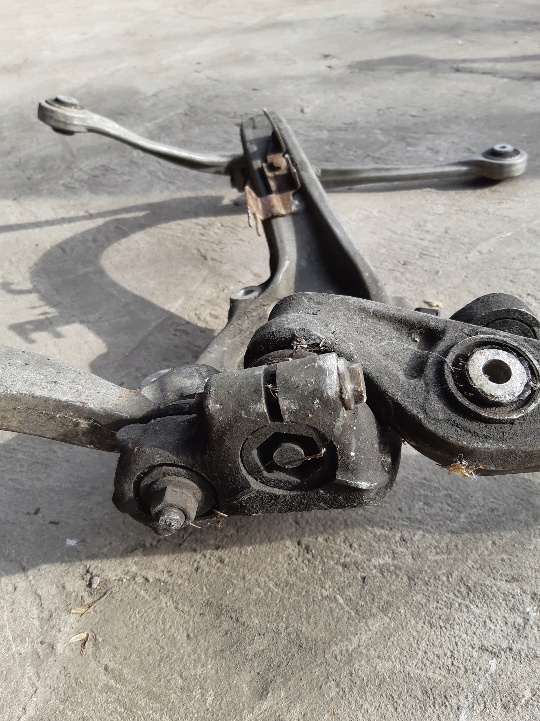 AUDI A4 B8 A5 8T A6 C7 A7 swing left left front 8K0407257E
