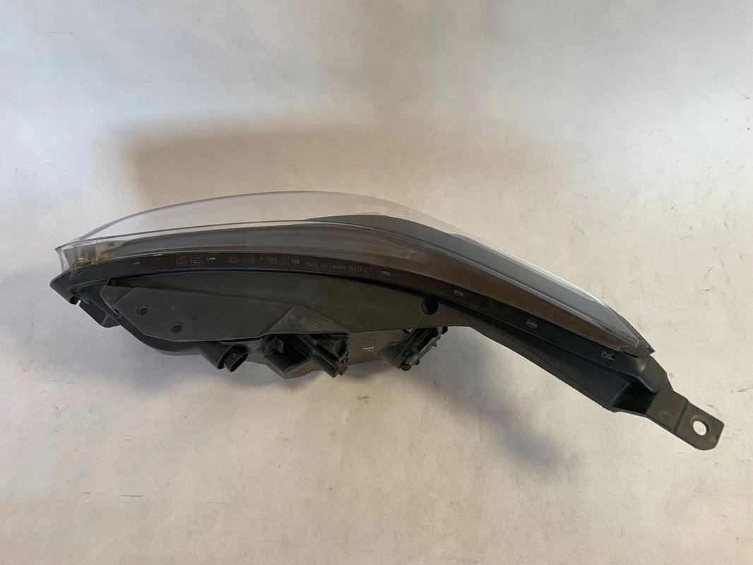 Kia Ceed 3 III 18-21r Reflektor right light right J7921-21060 12.24