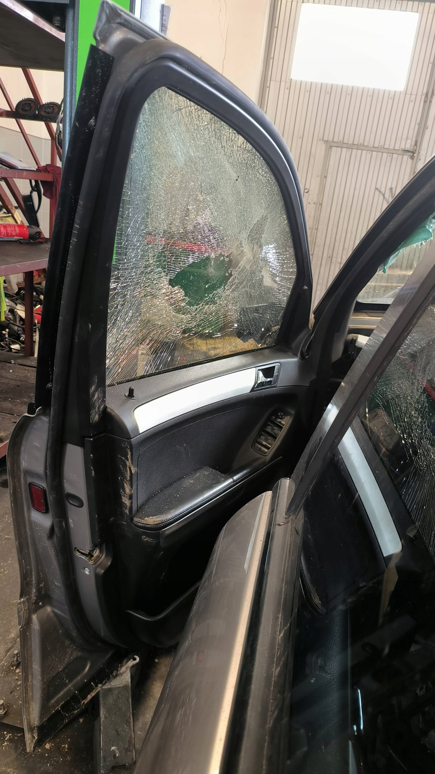 Tür links vorne 723 MERCEDES-BENZ ML W164