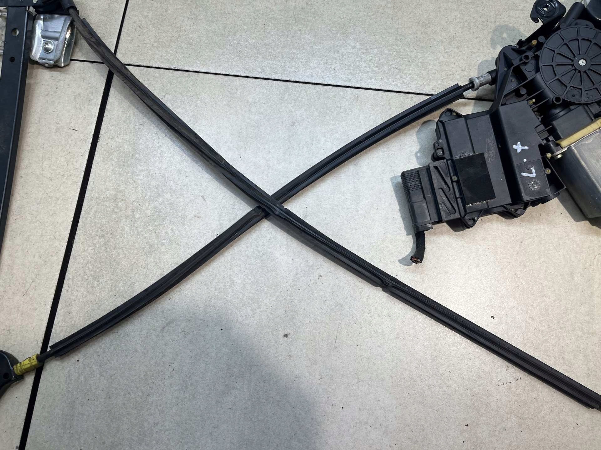 window regulator left rear part GALAXY 1.9 TDI FL TR37M3959811