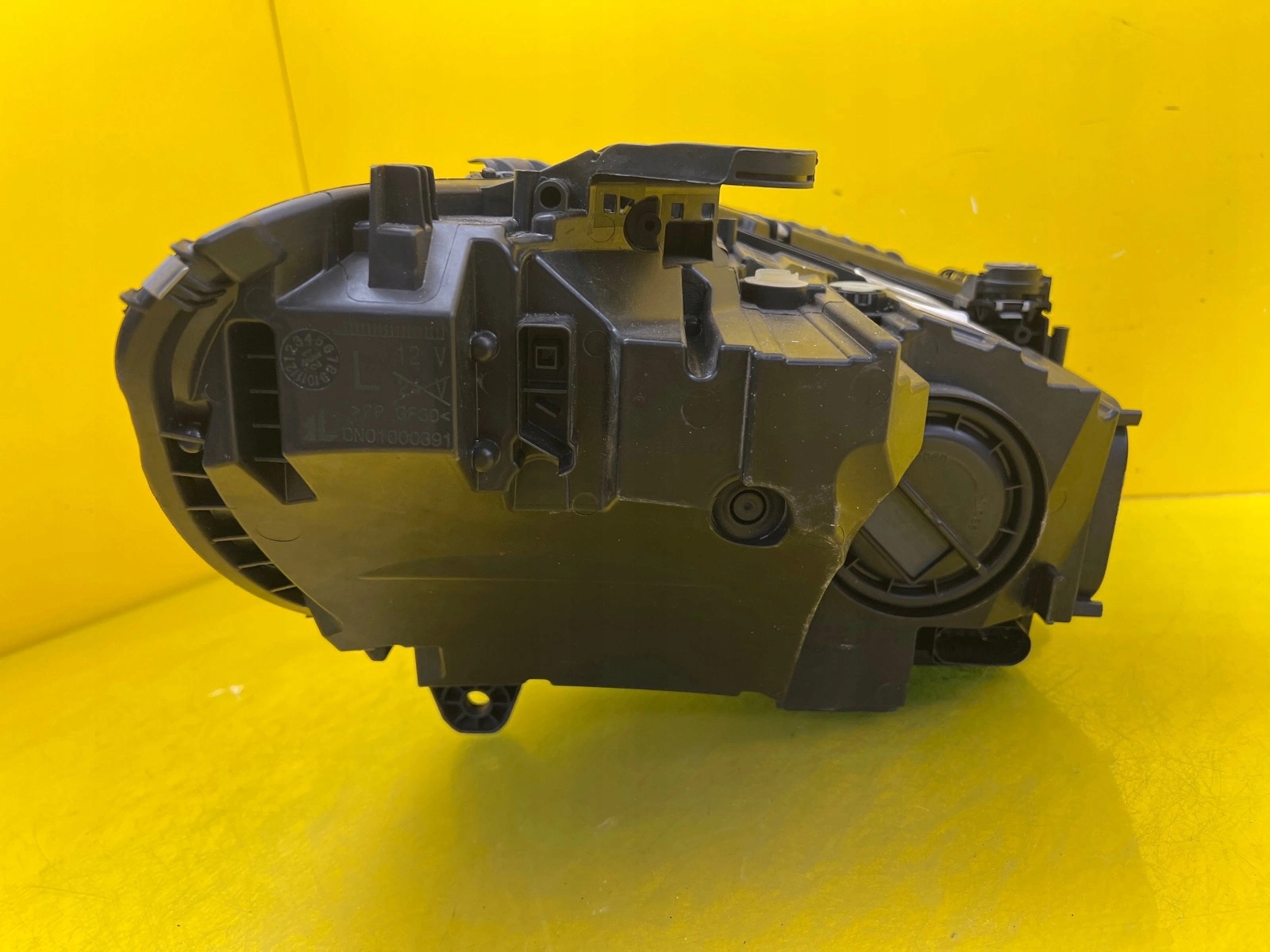 light left Mercedes C-Klasa W206 21- Full Led A2069066104