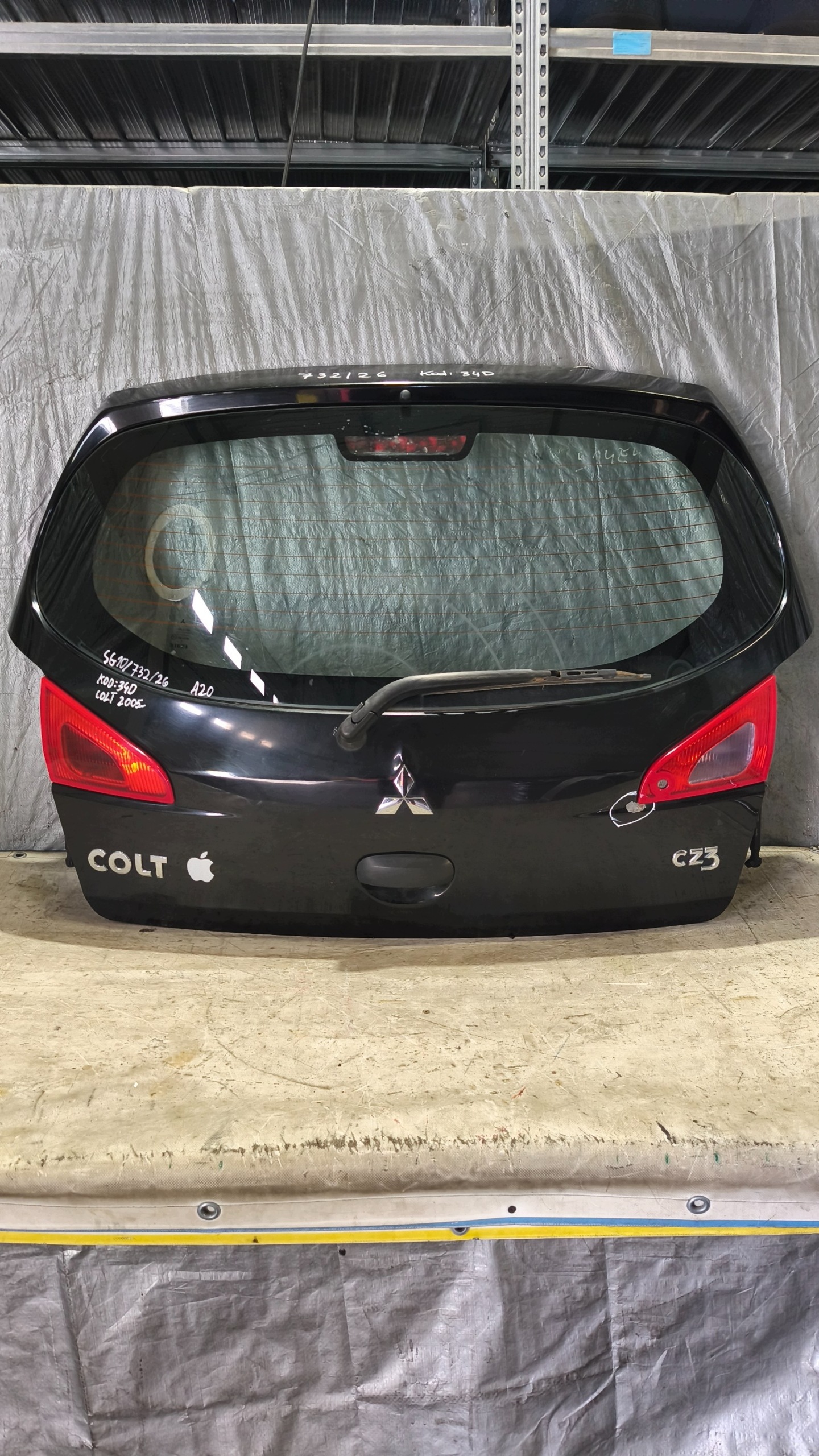 trunk door boot MITSUBISHI COLT CZ3 2005r K: 34D