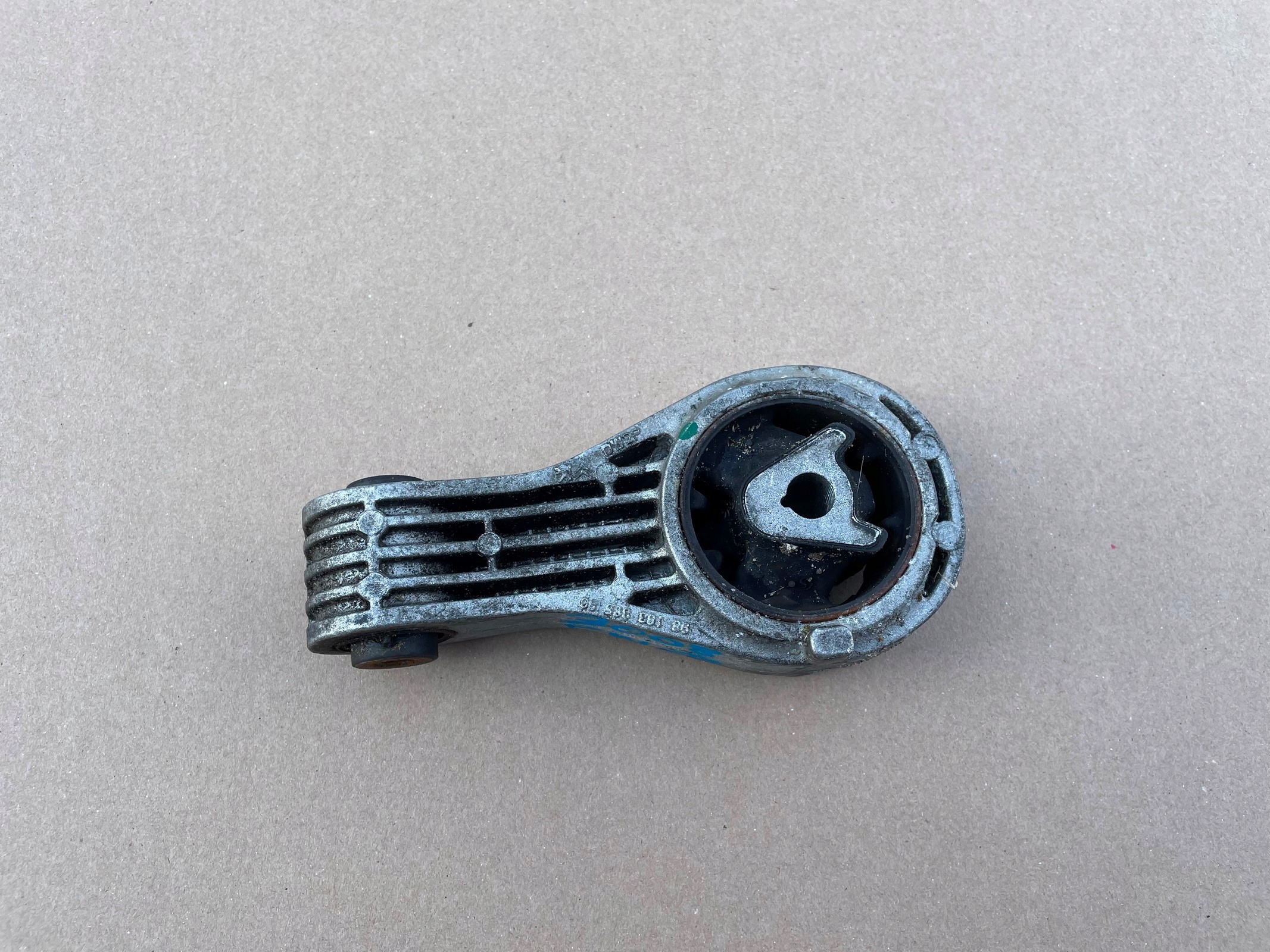 PEUGEOT 3008 II ЛАПА ПОДУШКА ДВИГАТЕЛЯ