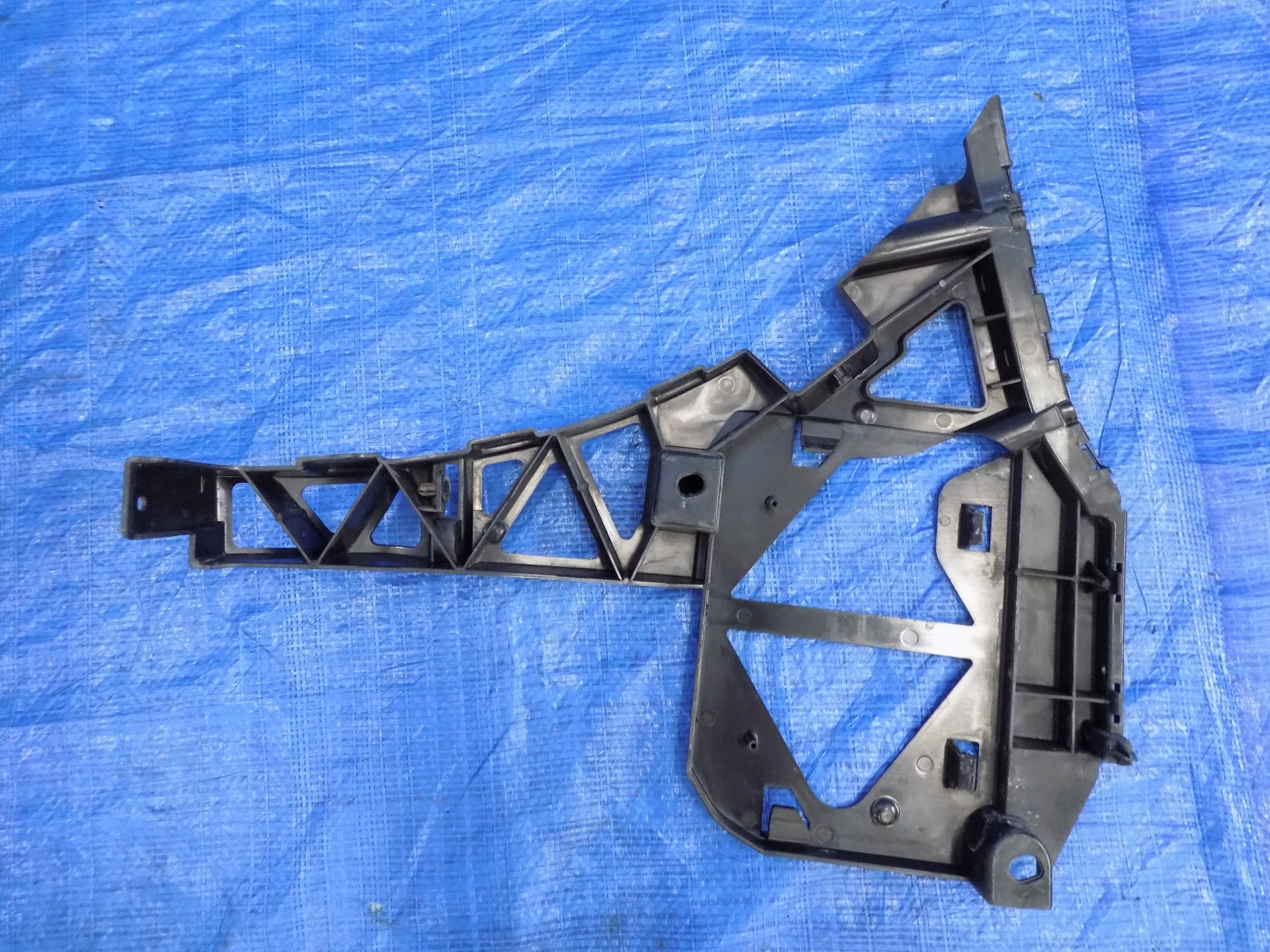 bumper bracket right rear part MERCEDES ML W166 13R