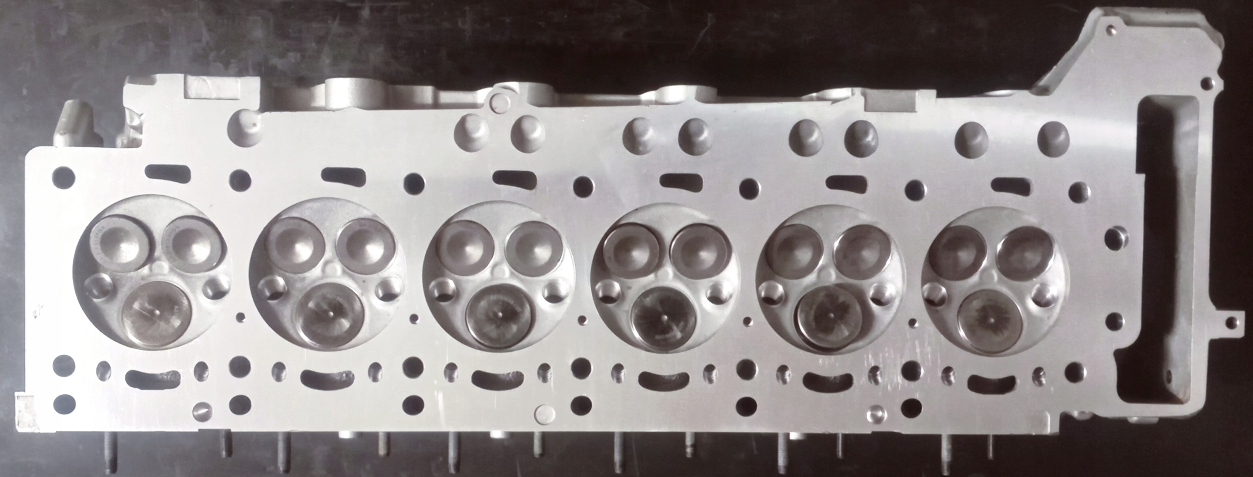 Głowica Mercedes-Benz KLASA GL (X166) GL 63 AMG W222 M277/V12 S600