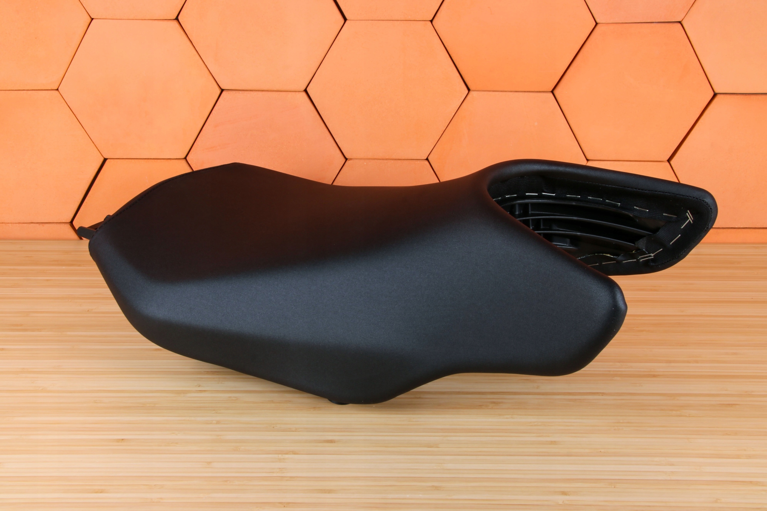 BMW R 1200 R СИДІННЯ ВОДІЯ ВИСОКЕ 8534318