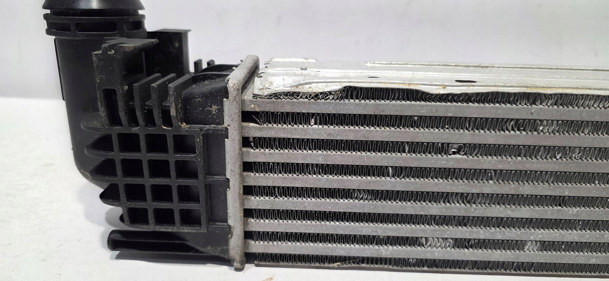 Kühler luft INTERCOOLER DACIA DUSTER und 10-18 Original 8200880552