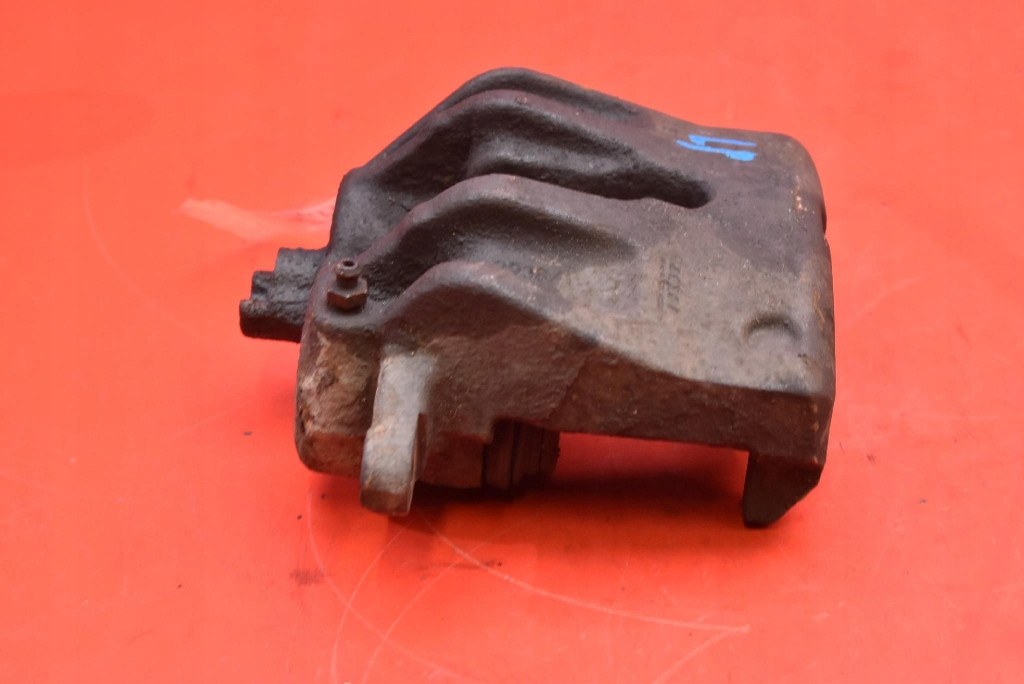 caliper brake left front RANGE ROVER SPORT and L320 2.7 TDV6 190 KM 05-09