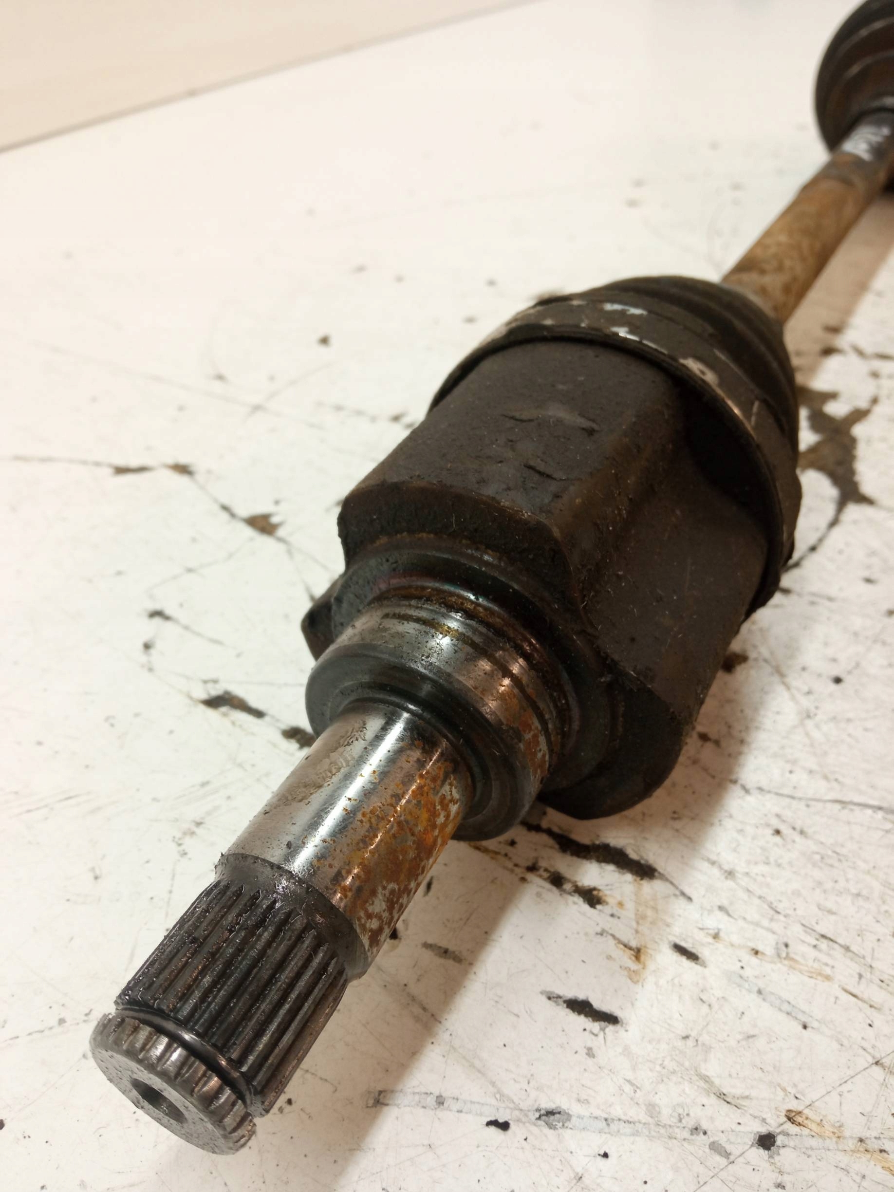 semi-axis left front 1.0 MPI 60 KM Skoda Citigo and (2011- )