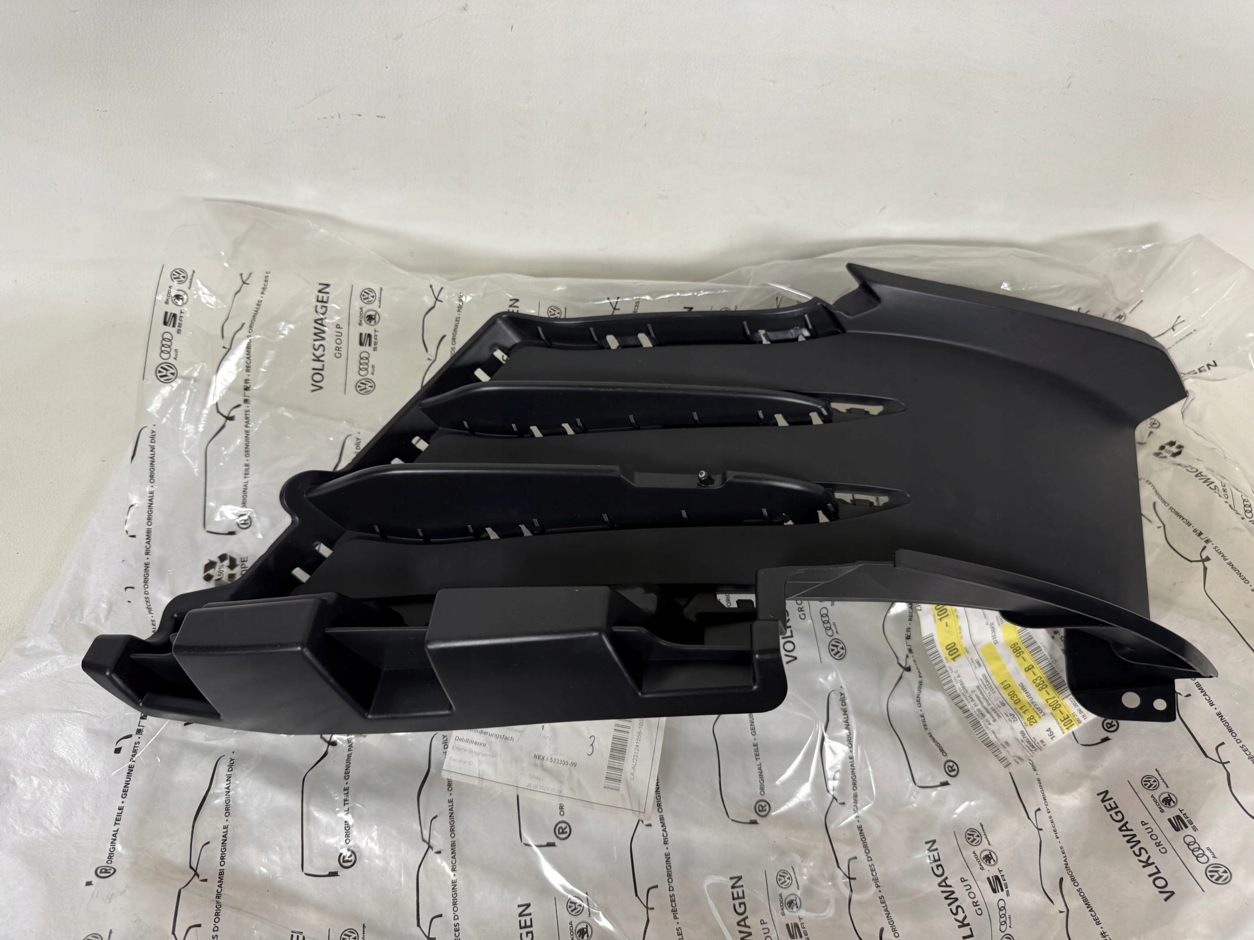 CUPRA BORN 2021- grille grid cover left of a bumper 10E807883B