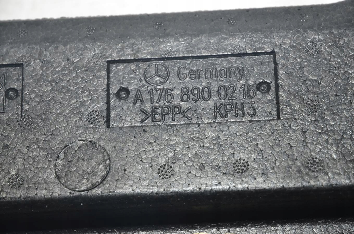 polystirene boot right Mercedes W176 lift