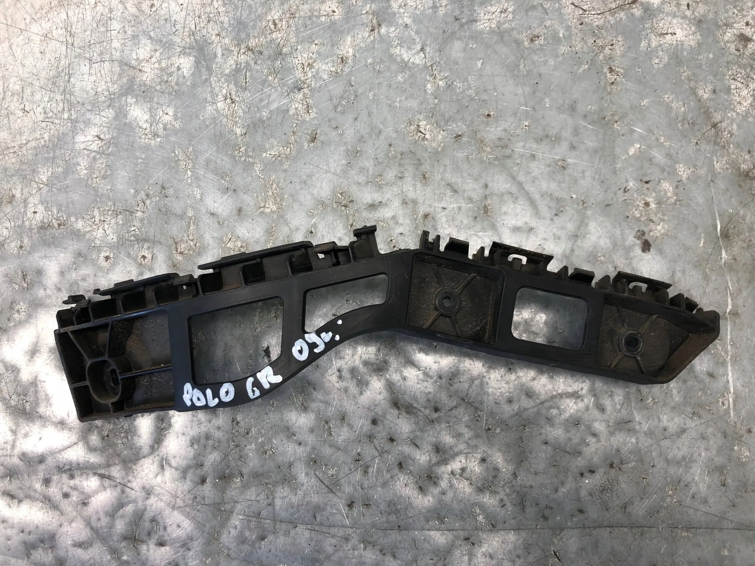 bumper bracket right rear part VW POLO V 6R 6R6807394A
