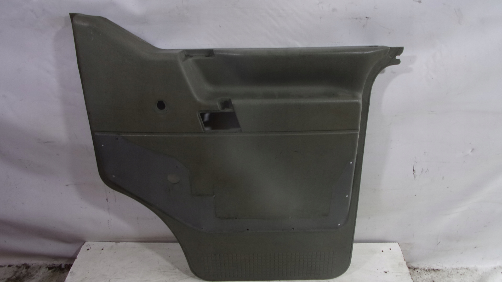 7D0837020A - Бекон правої передньої двері VW TRANSPORTER T4 (3)