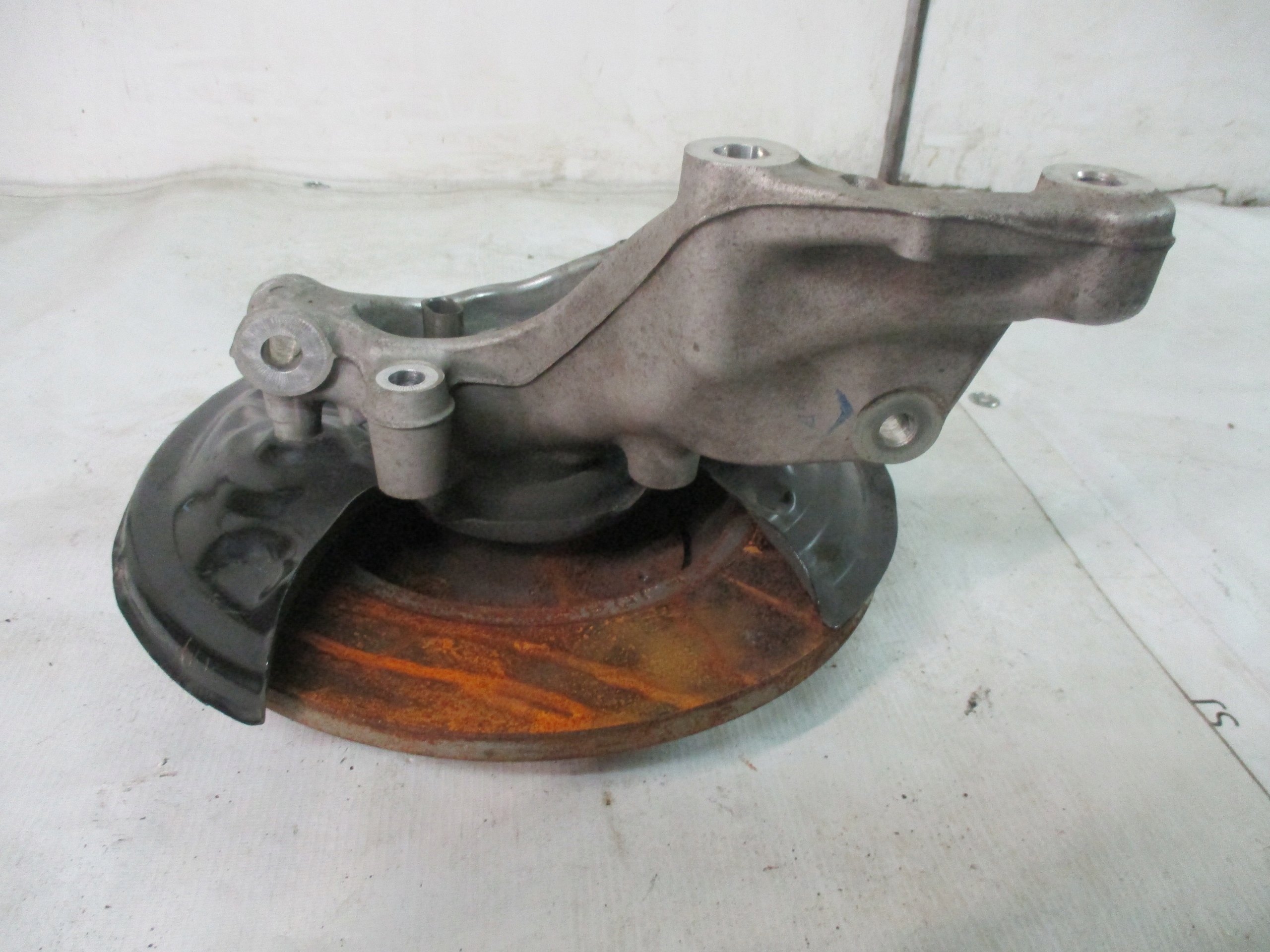 swing right VW Touran 5TA