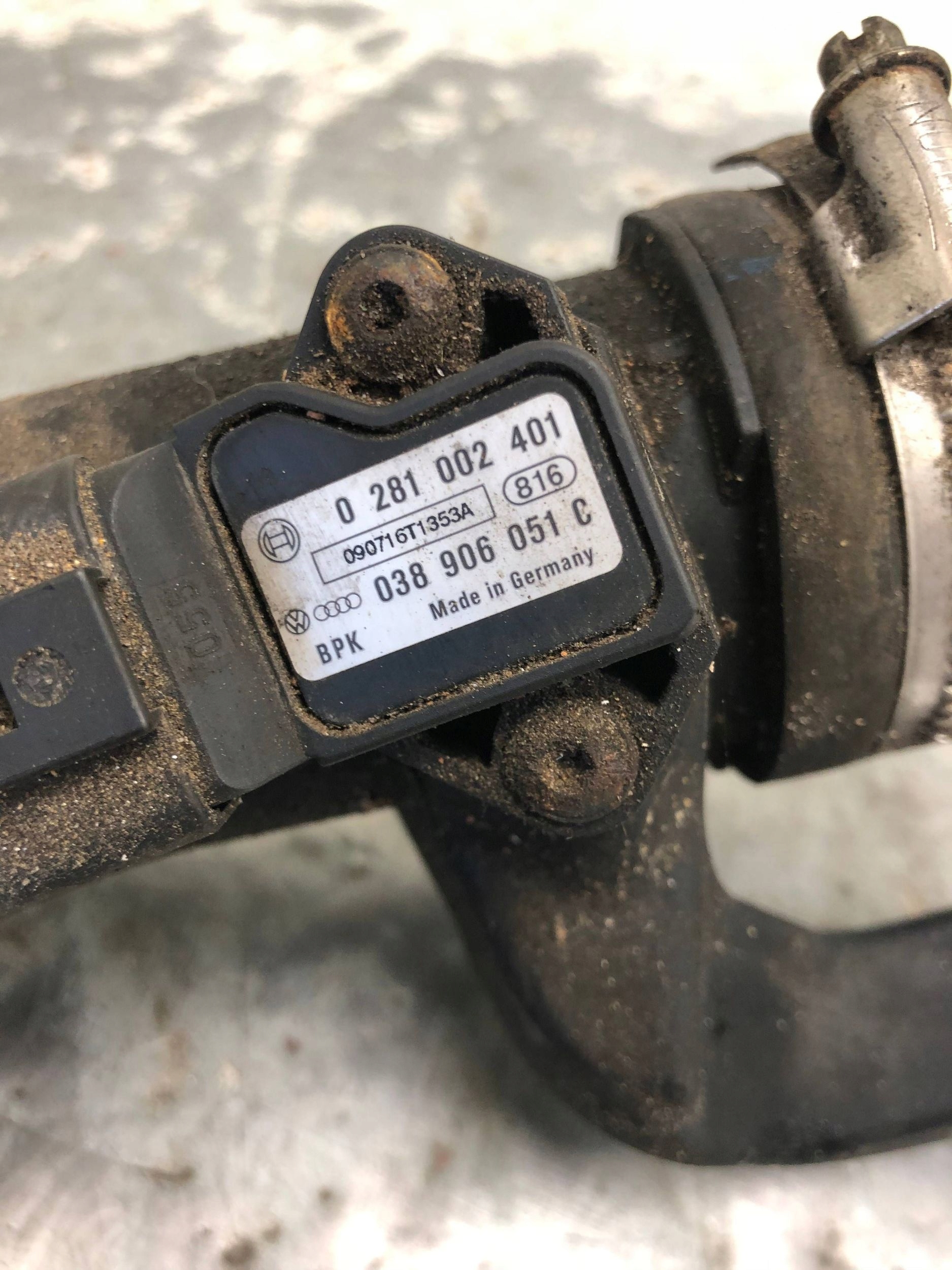 cijev prijenos interkulera VW GOLF VI HB 1K0145770AE 1K0145838AF