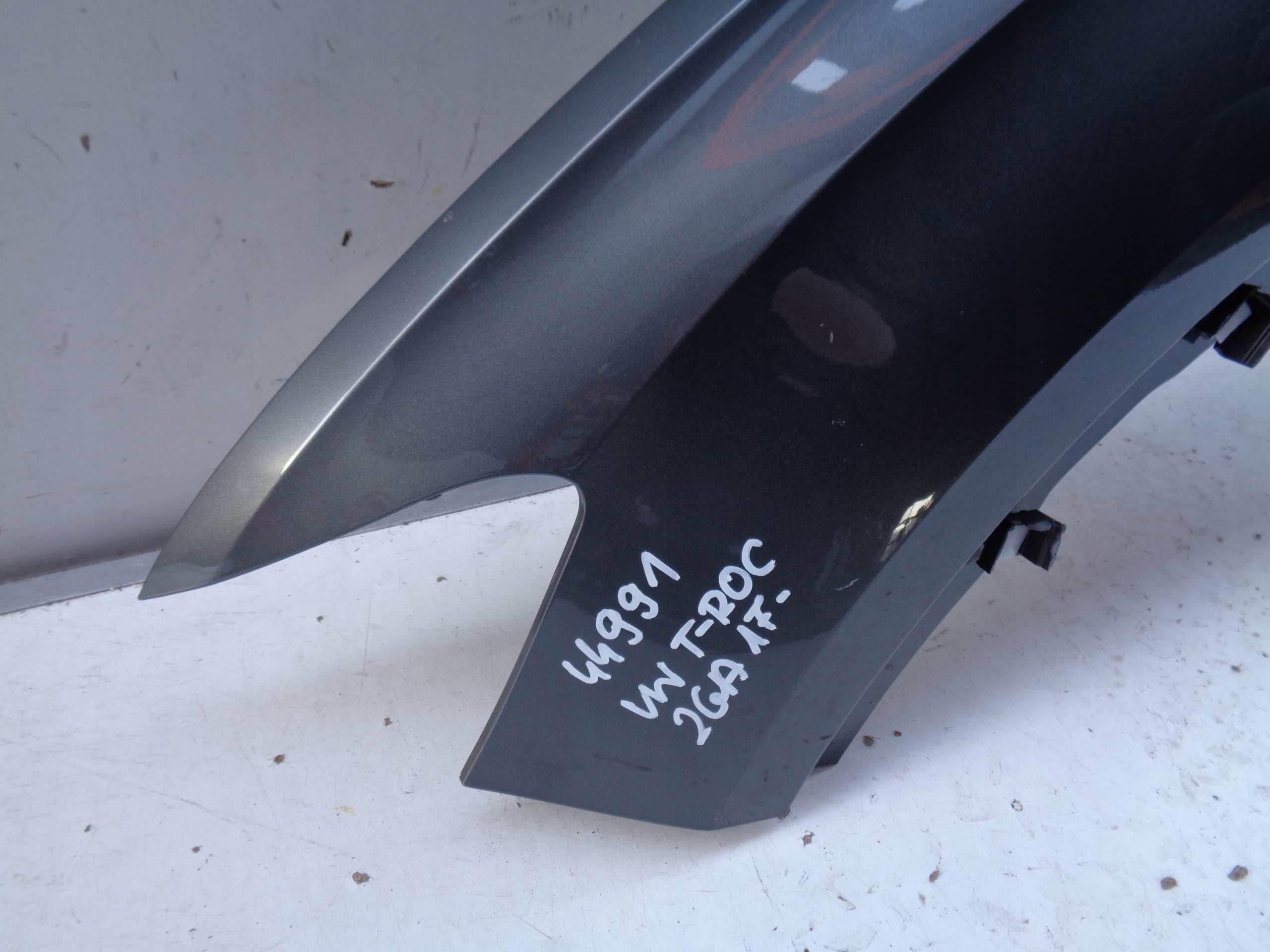 fender left front VW T-ROC 2GA 17- NR 44991