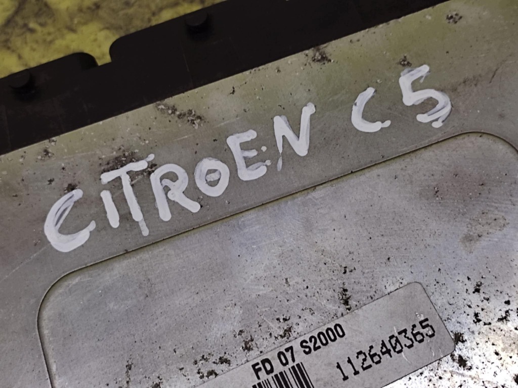 CITROEN C5 control unit of the engine 9643915380