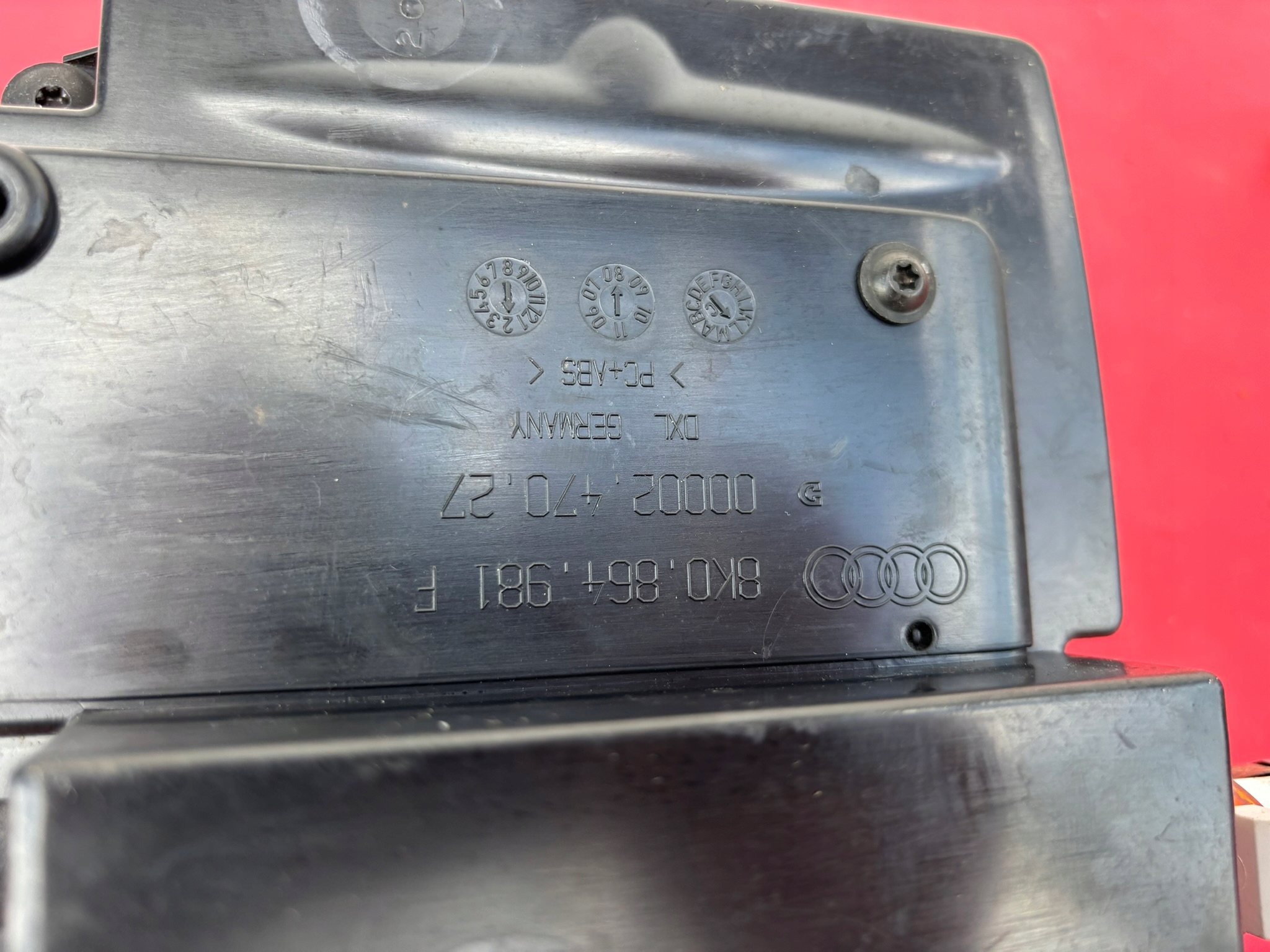AUDI A4 B8 A5 8T passenger compartment TUNEL bracket for TELEFON 8K0864981F K122/525