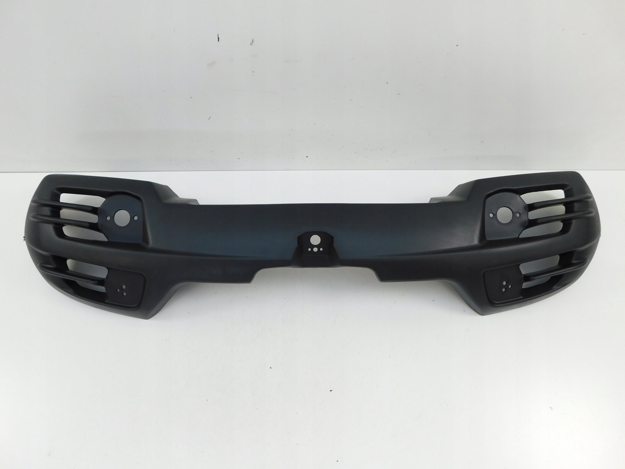 TGB BLADE 550 EPS ZDERZAK TYŁ