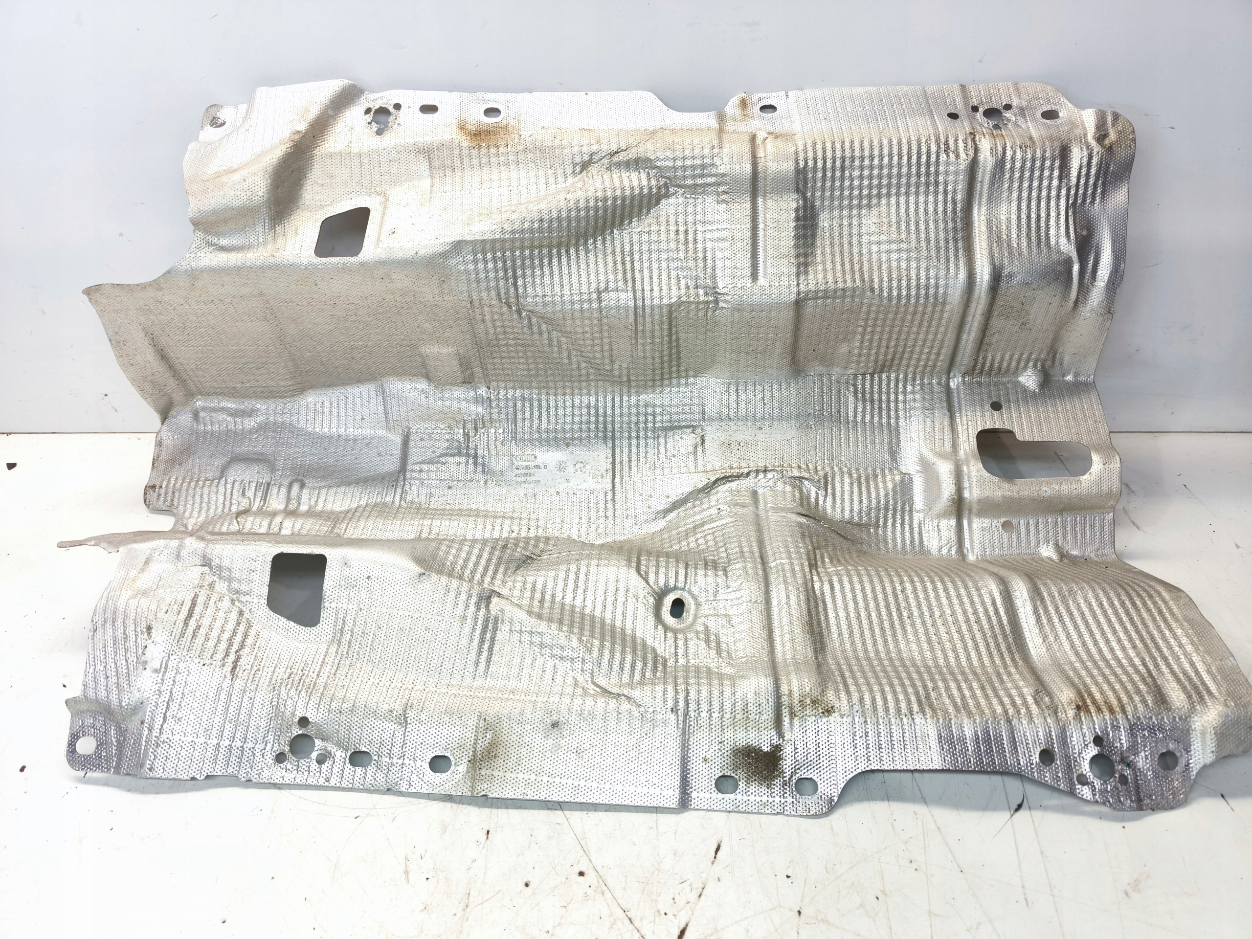BLENDE ABDECKUNG TERMICZNA TUNELU AUDI A4 B9 A5 8W 8W0804160D