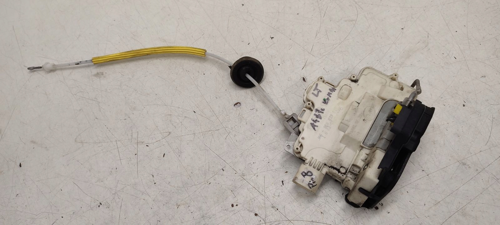 lock door rear part rear left Audi A4 B7 1,8T