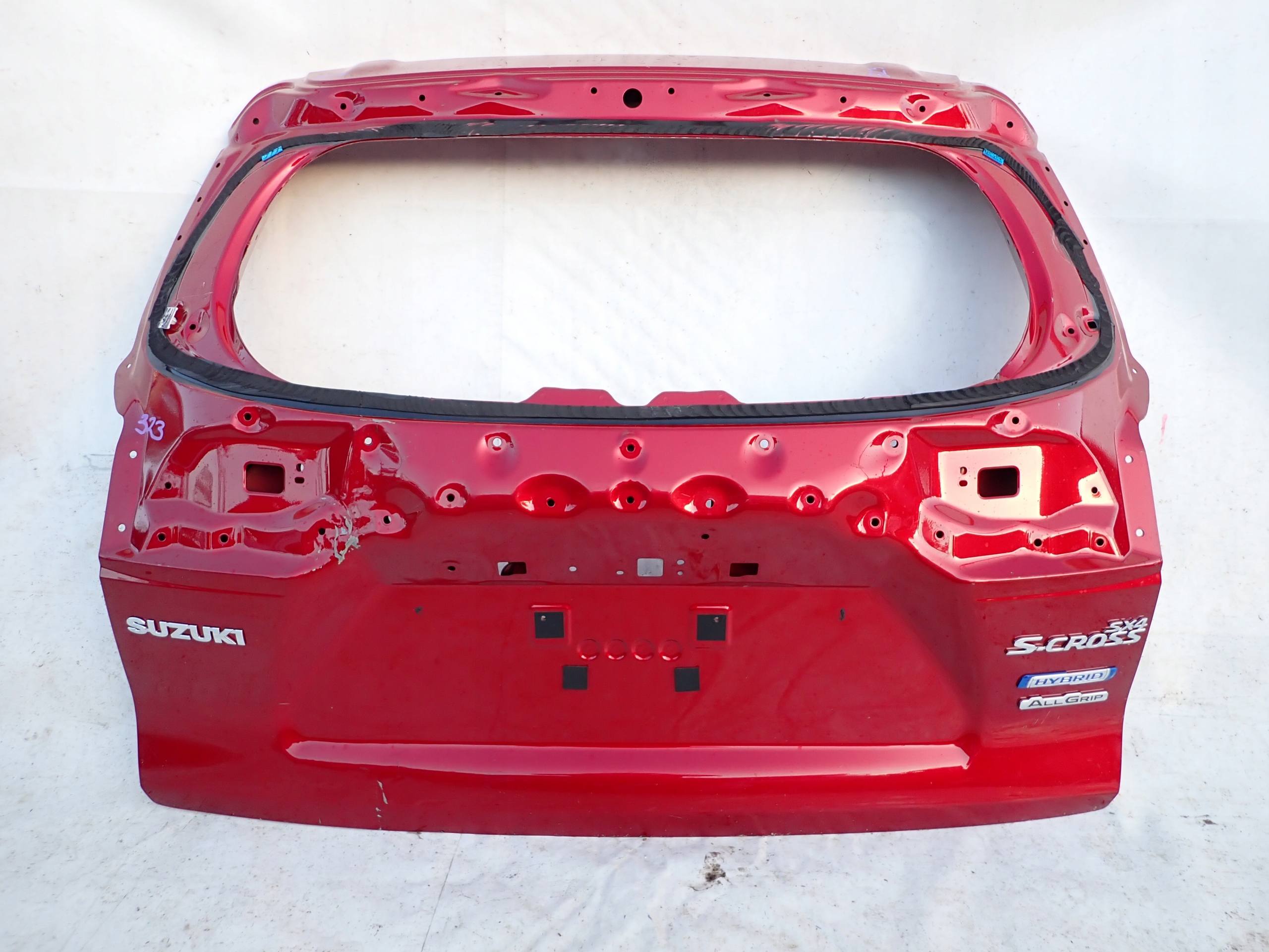 SUZUKI SX4 S-CROSS 22- trunk door boot