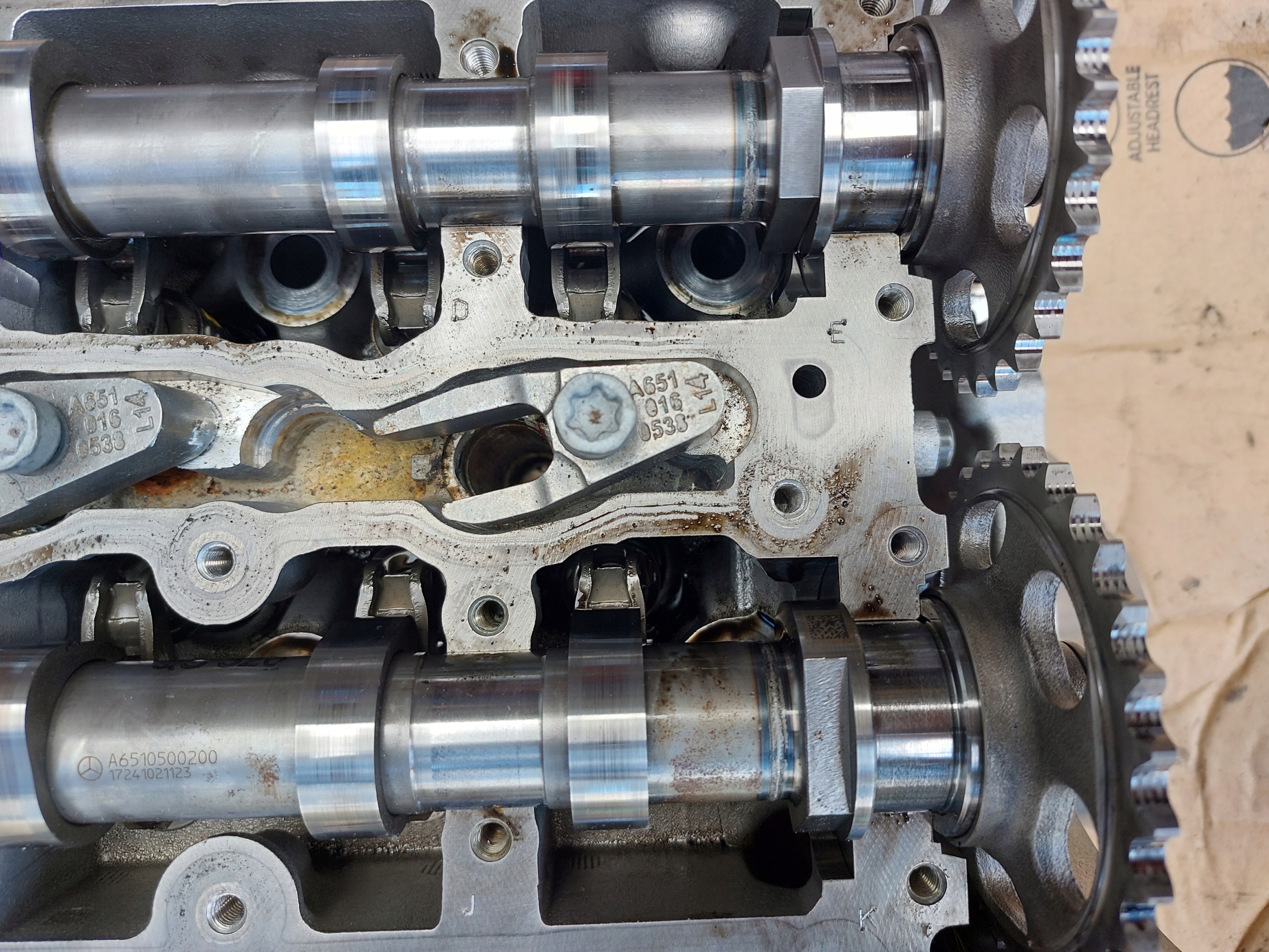 hlava MOTORU vačky V KLASA W447 2.2 CDI 17r
