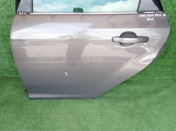FORD FOCUS MK3 III HB door left rear. rear part