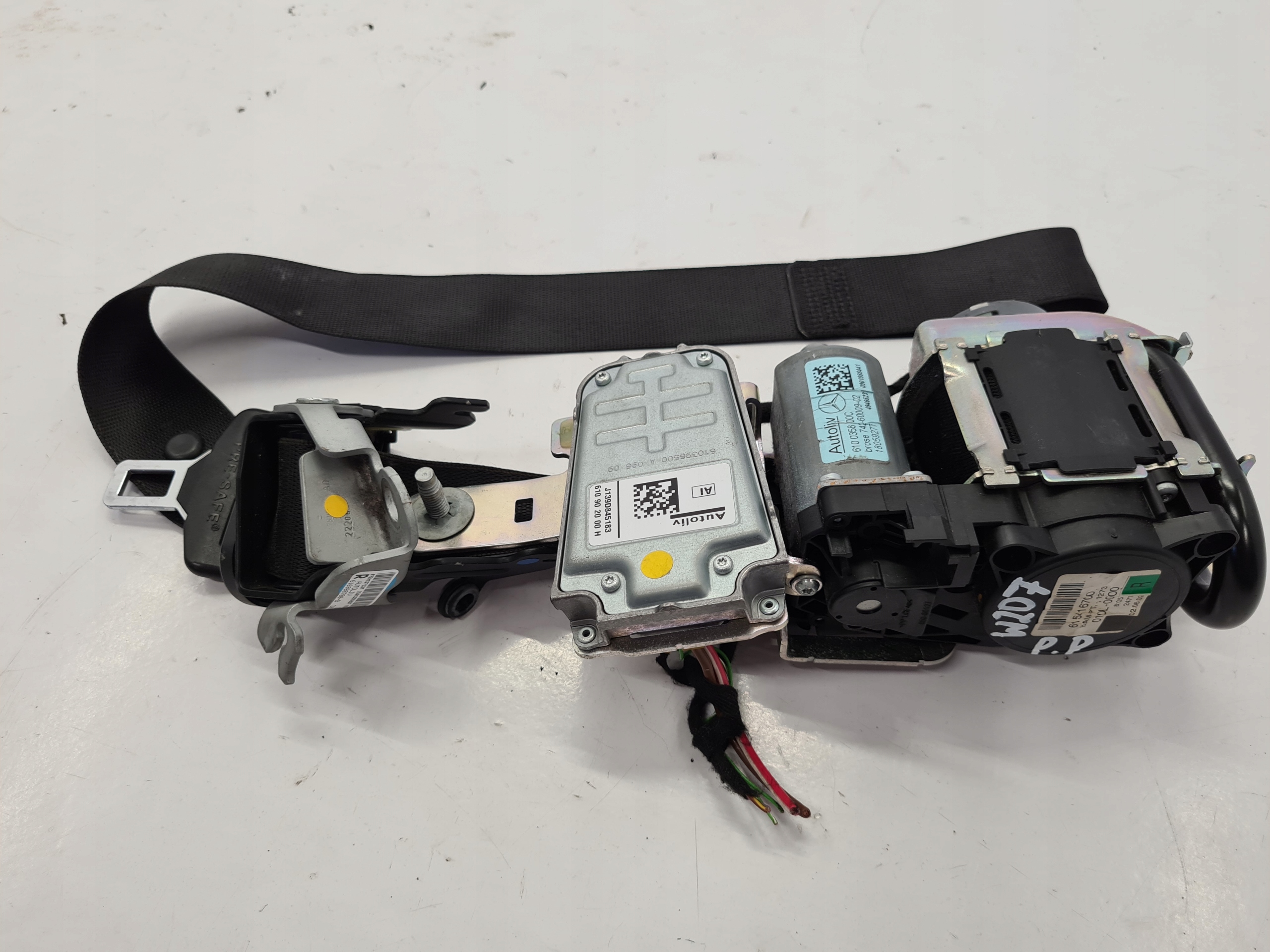 MERCEDES W207 09R ремінь безпеки передній правий