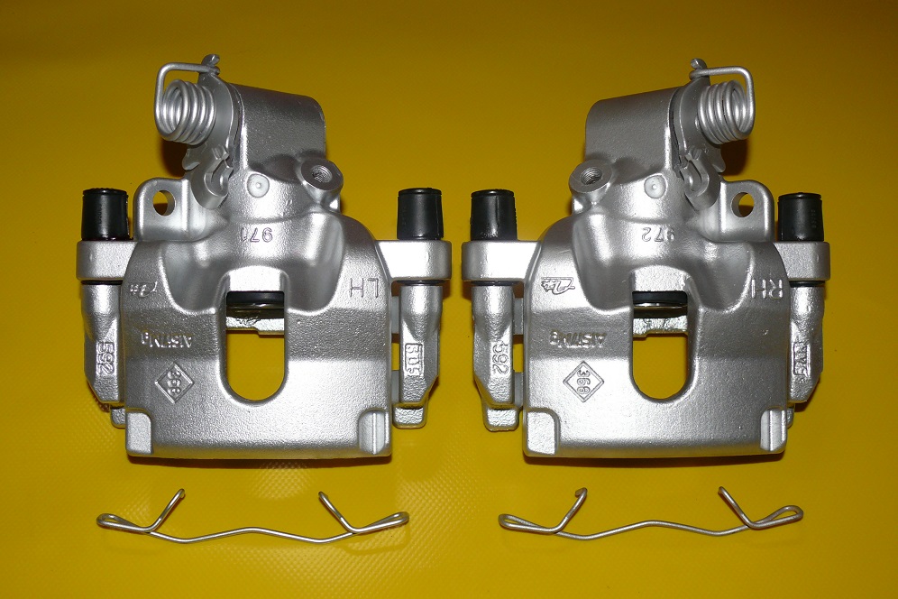 971 38 - ЗАЖИМЫ ЛЕВЫЙ ЗАДНИЙ ПРАВЫЙ RENAULT LAGUNA 3 III 300/11